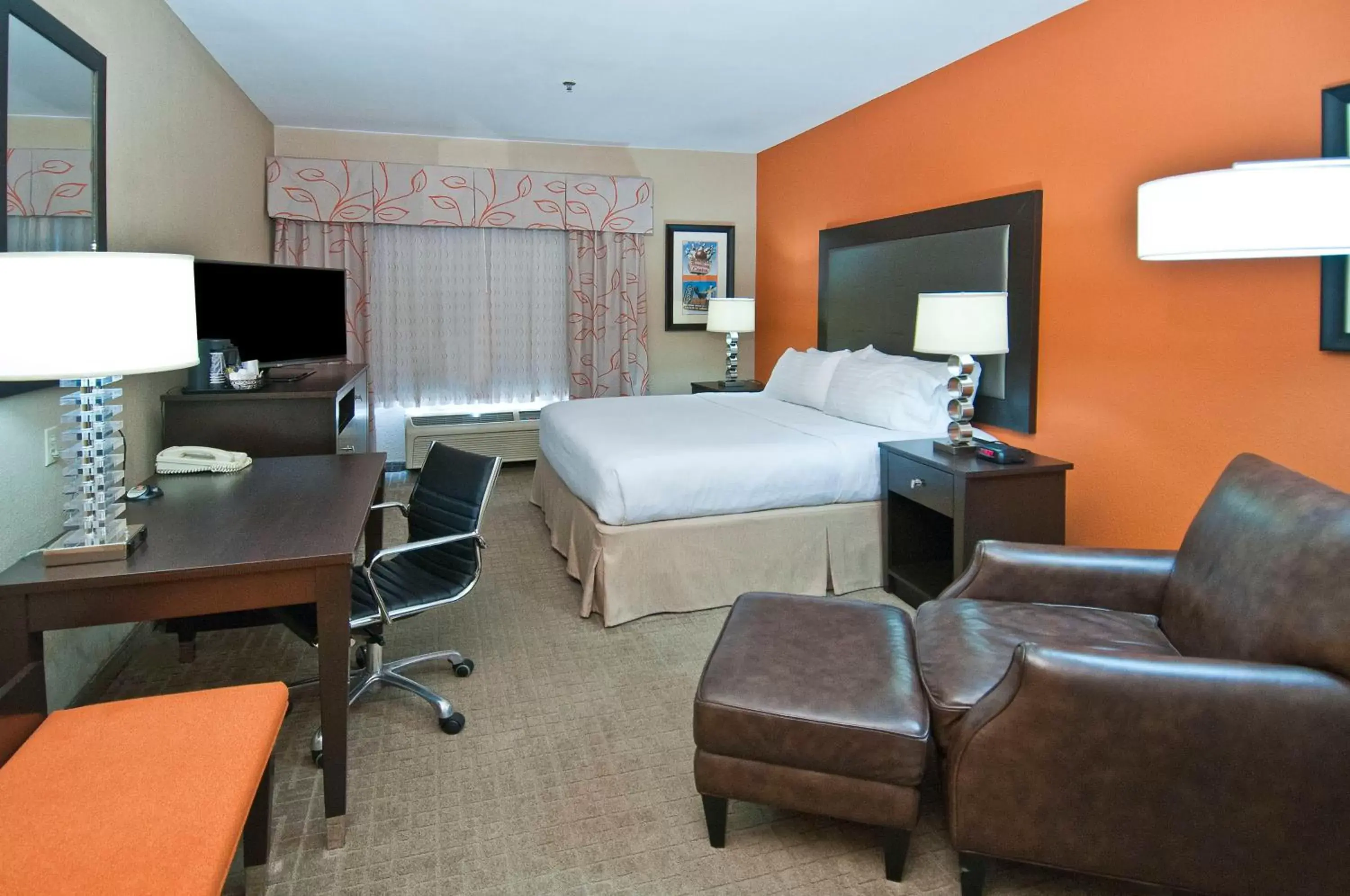 Photo of the whole room in Holiday Inn Hotel & Suites Slidell, an IHG Hotel