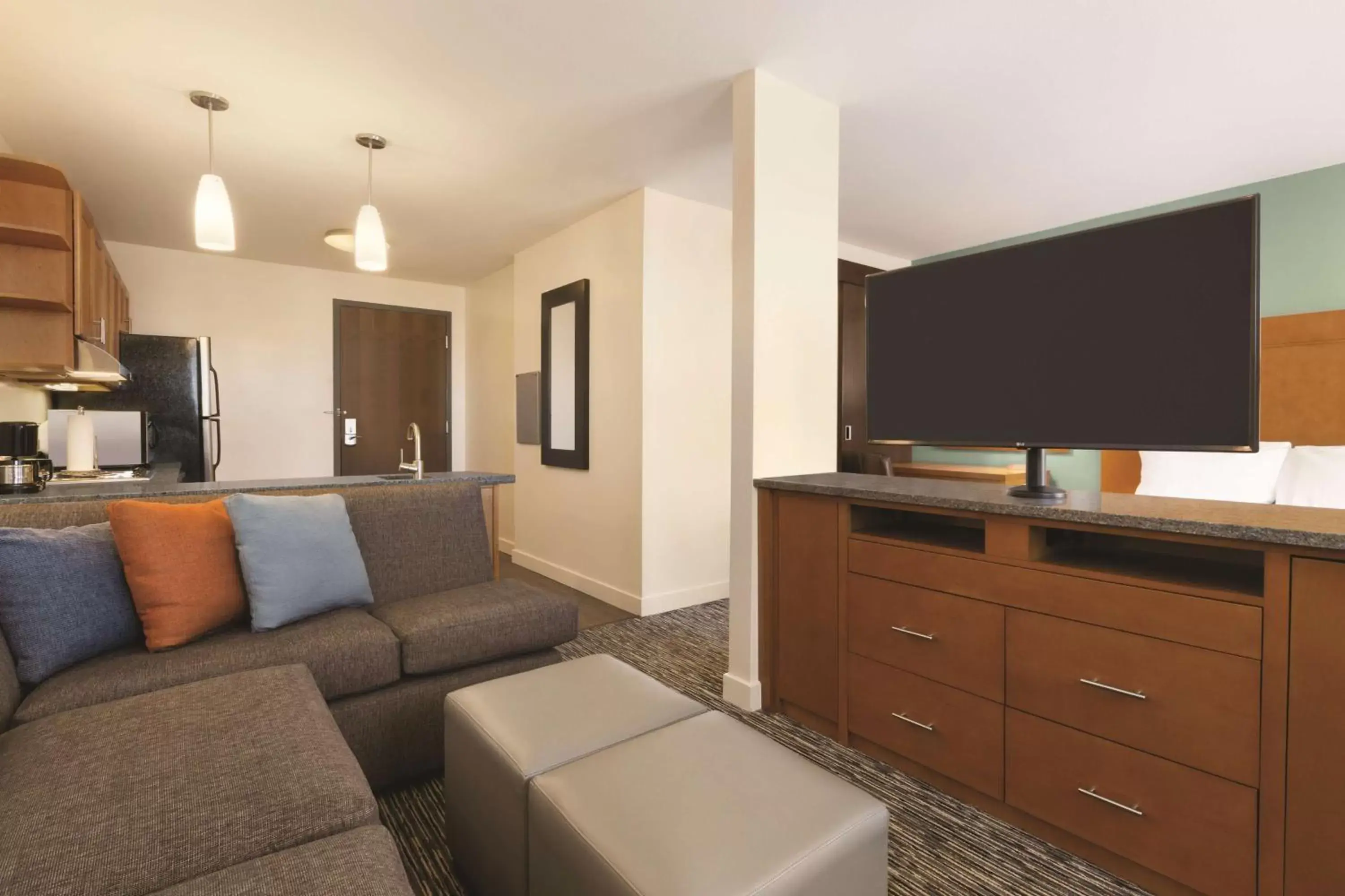 Photo of the whole room, TV/Entertainment Center in Hyatt House Denver Airport