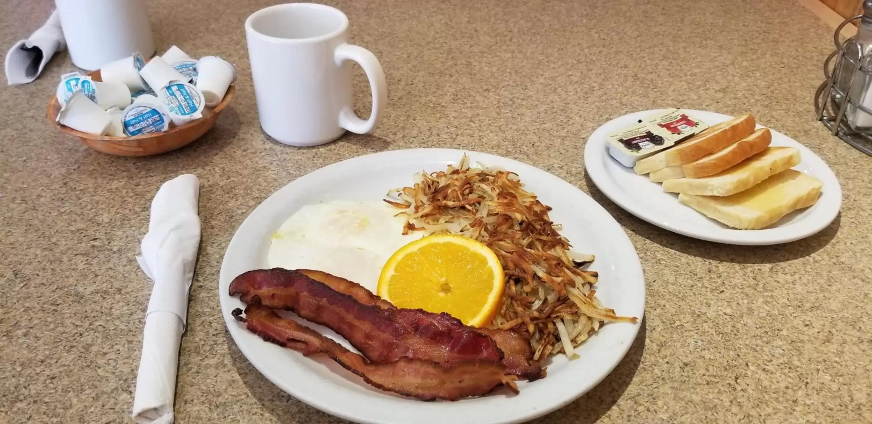 Breakfast in Best Western East Zion Thunderbird Lodge