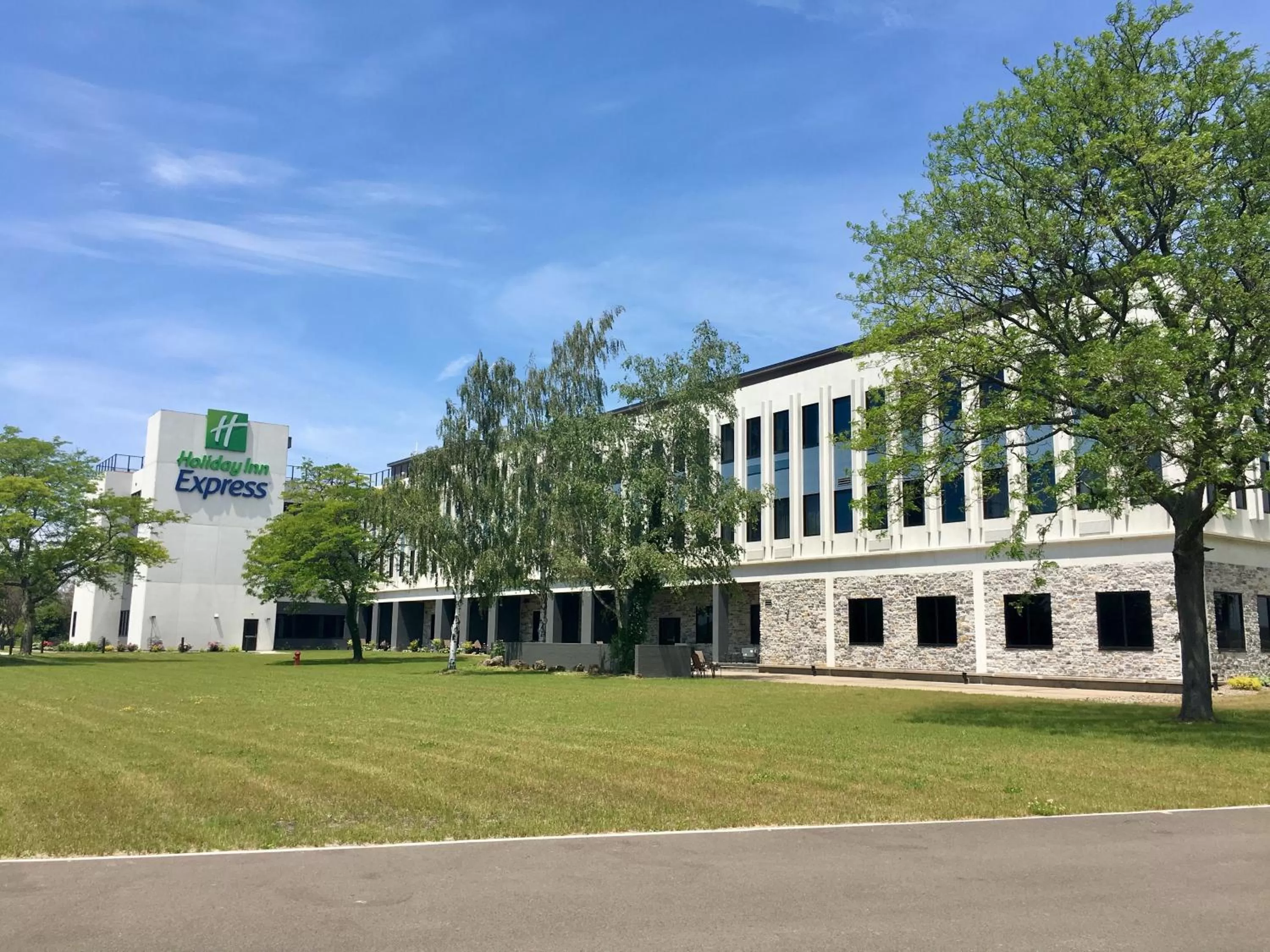 Property building in Holiday Inn Express - Grand Island by IHG