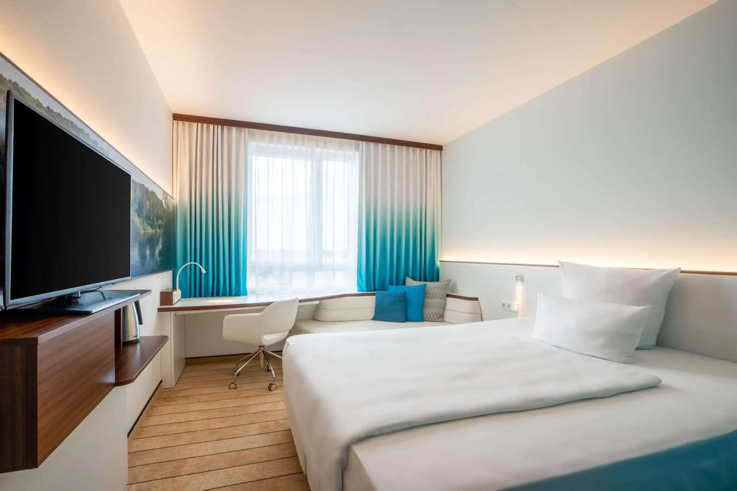 Photo of the whole room, Bed in Styles Hotel Frankfurt Airport
