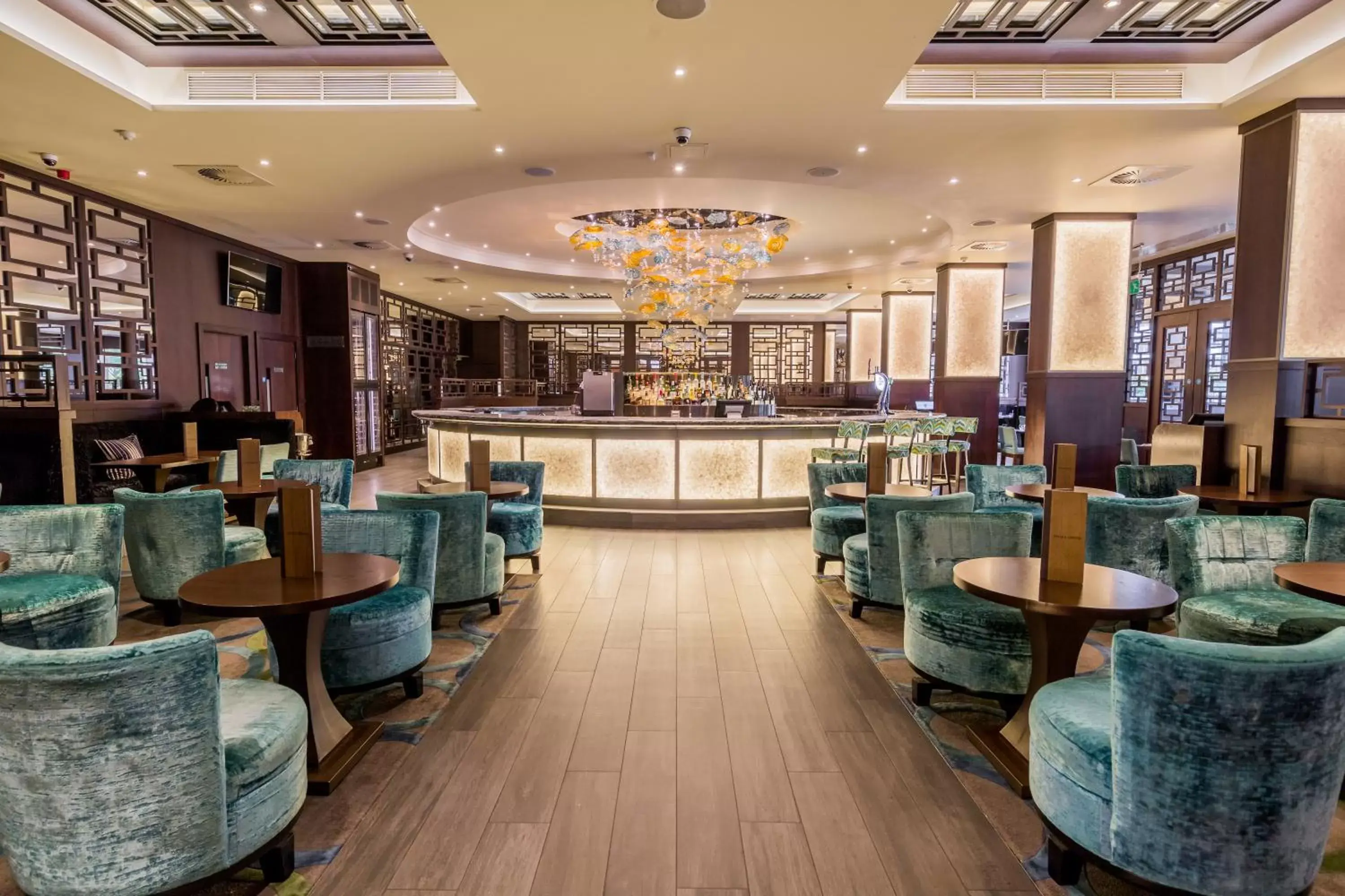 Restaurant/places to eat in Radisson Blu Edwardian Heathrow Hotel, London