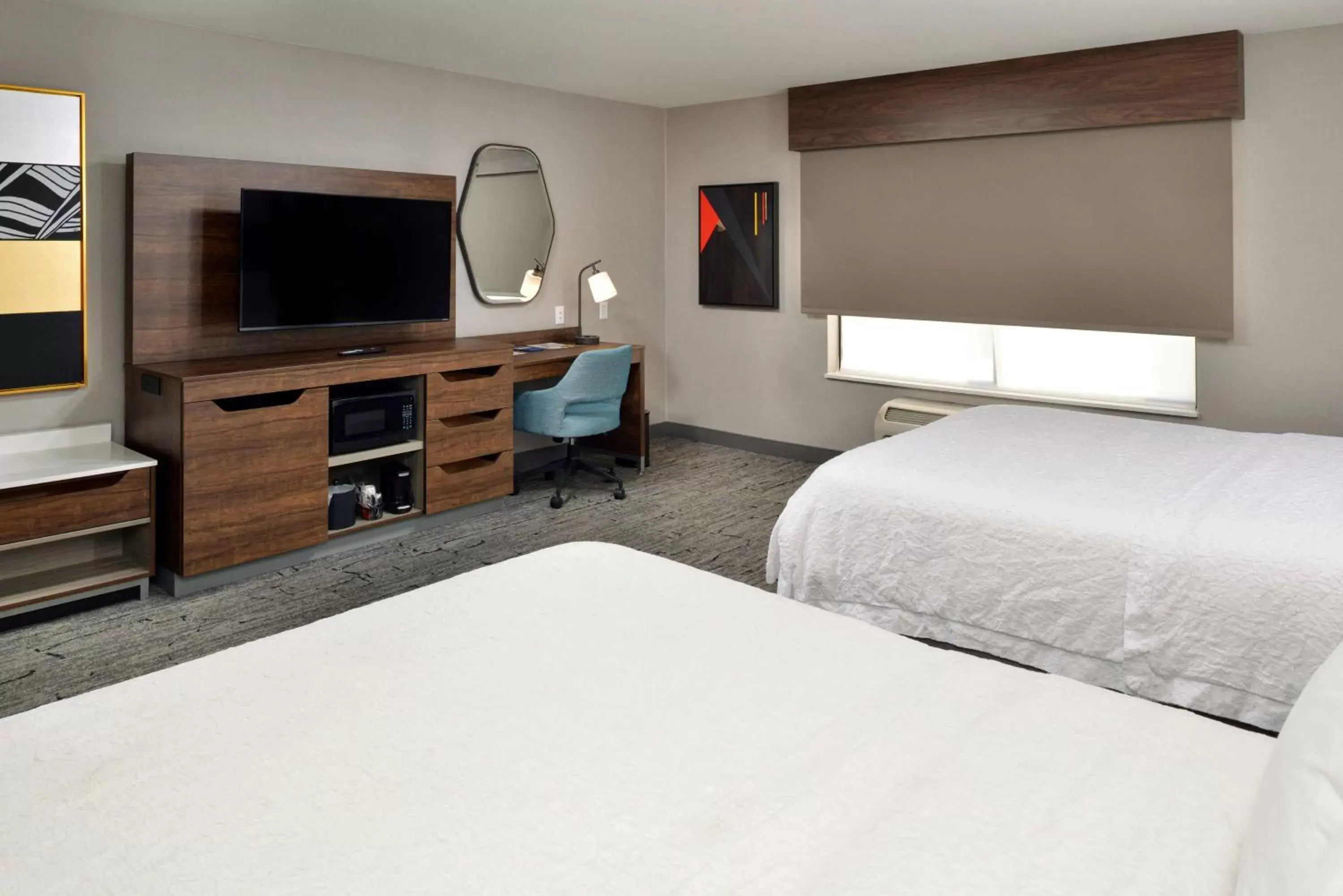 Bedroom, Bed in Hampton Inn & Suites Las Vegas Airport