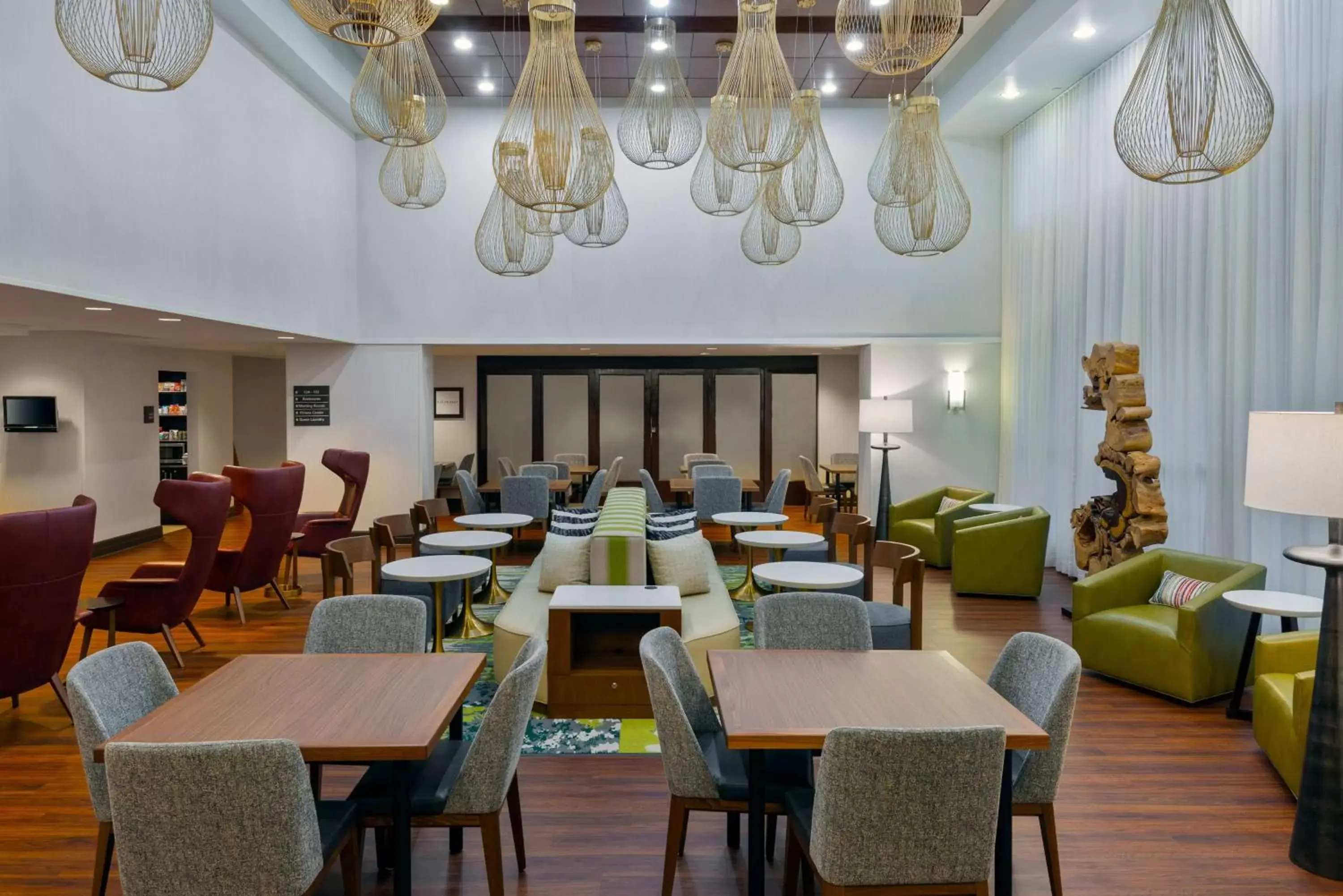 Lobby or reception, Restaurant/Places to Eat in Hampton Inn and Suites Sarasota/Lakewood Ranch