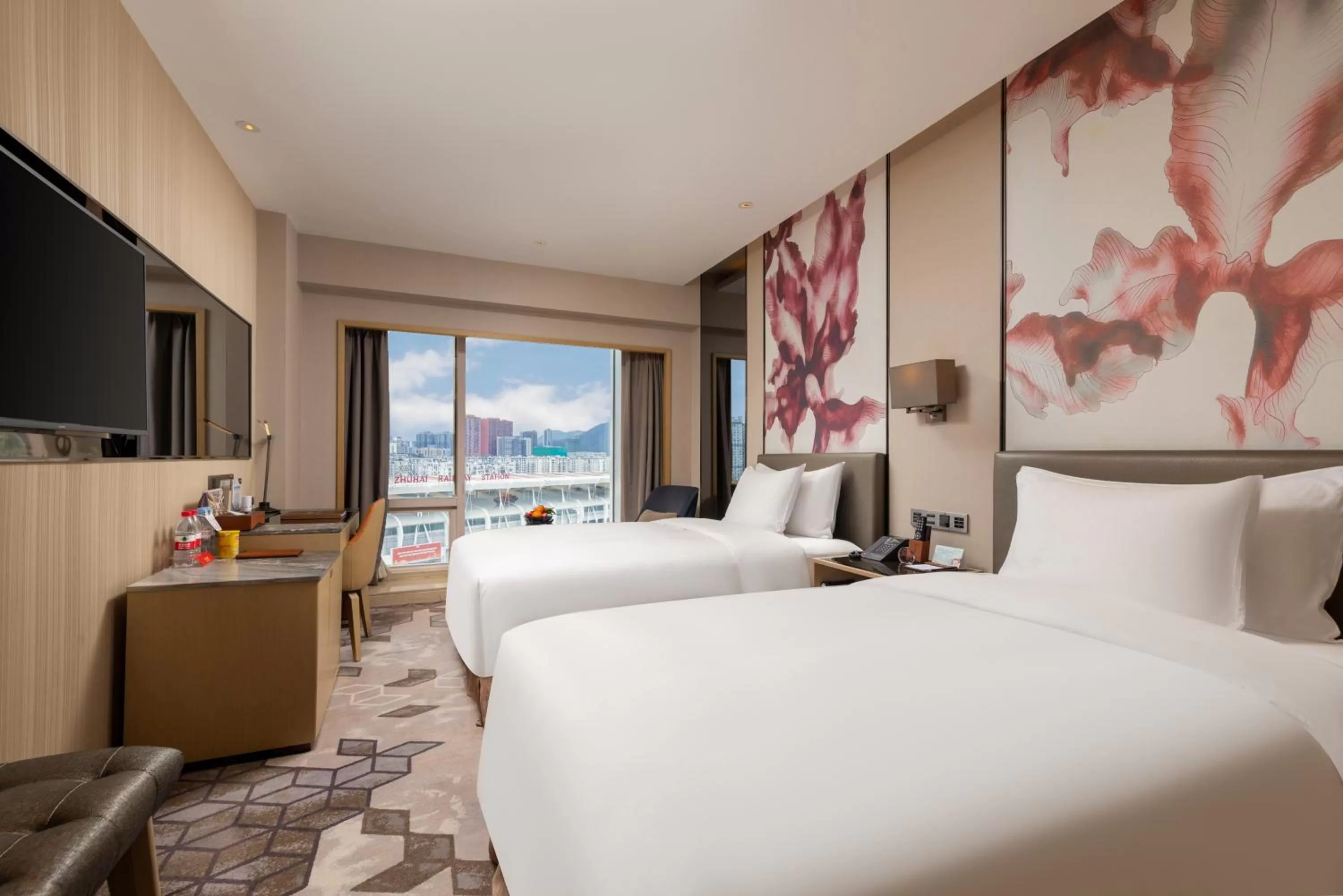 Bed in Zhuhai Longzhuda International Hotel