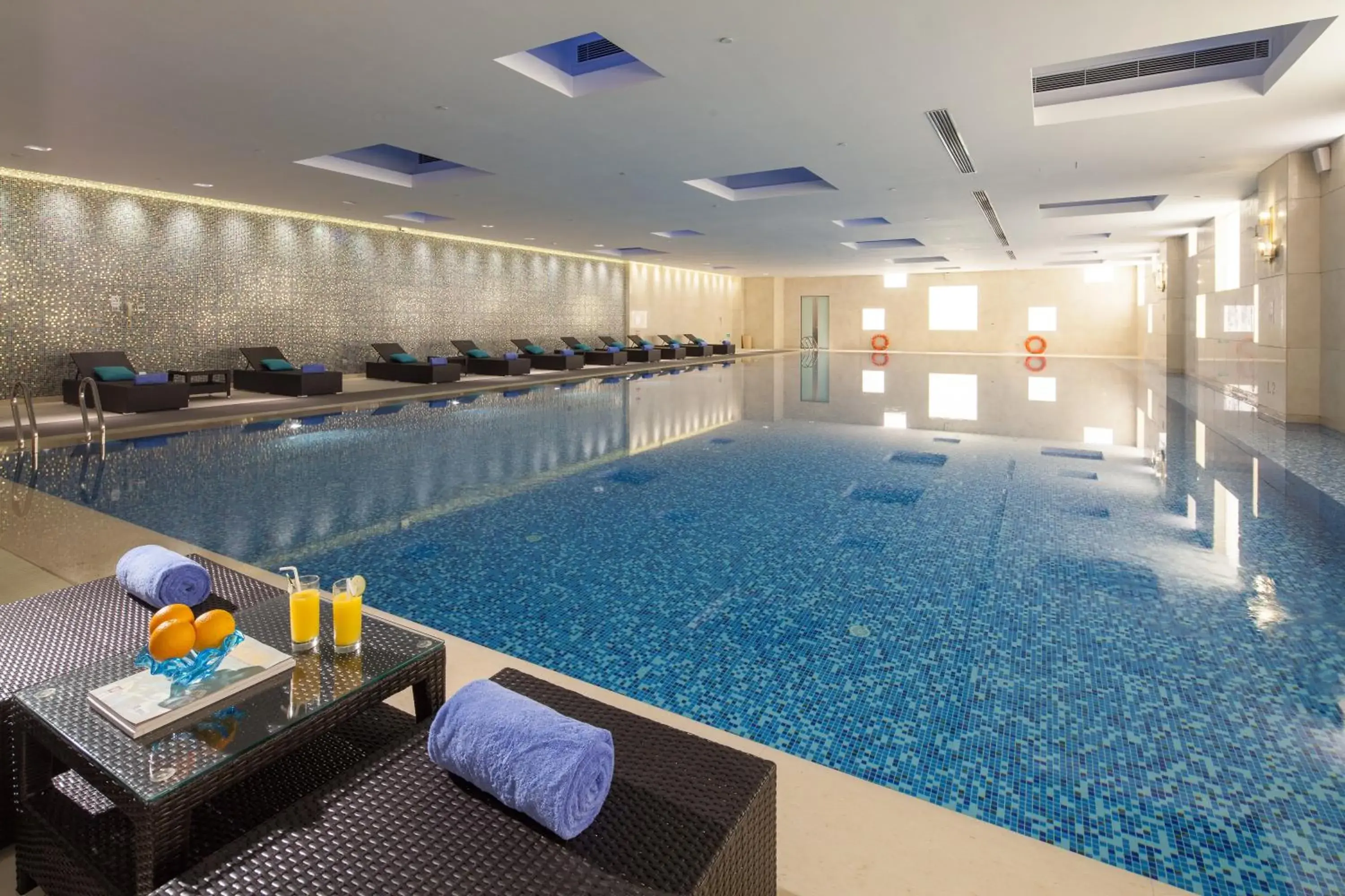 Swimming Pool in Holiday Inn Qingdao Expo, an IHG Hotel