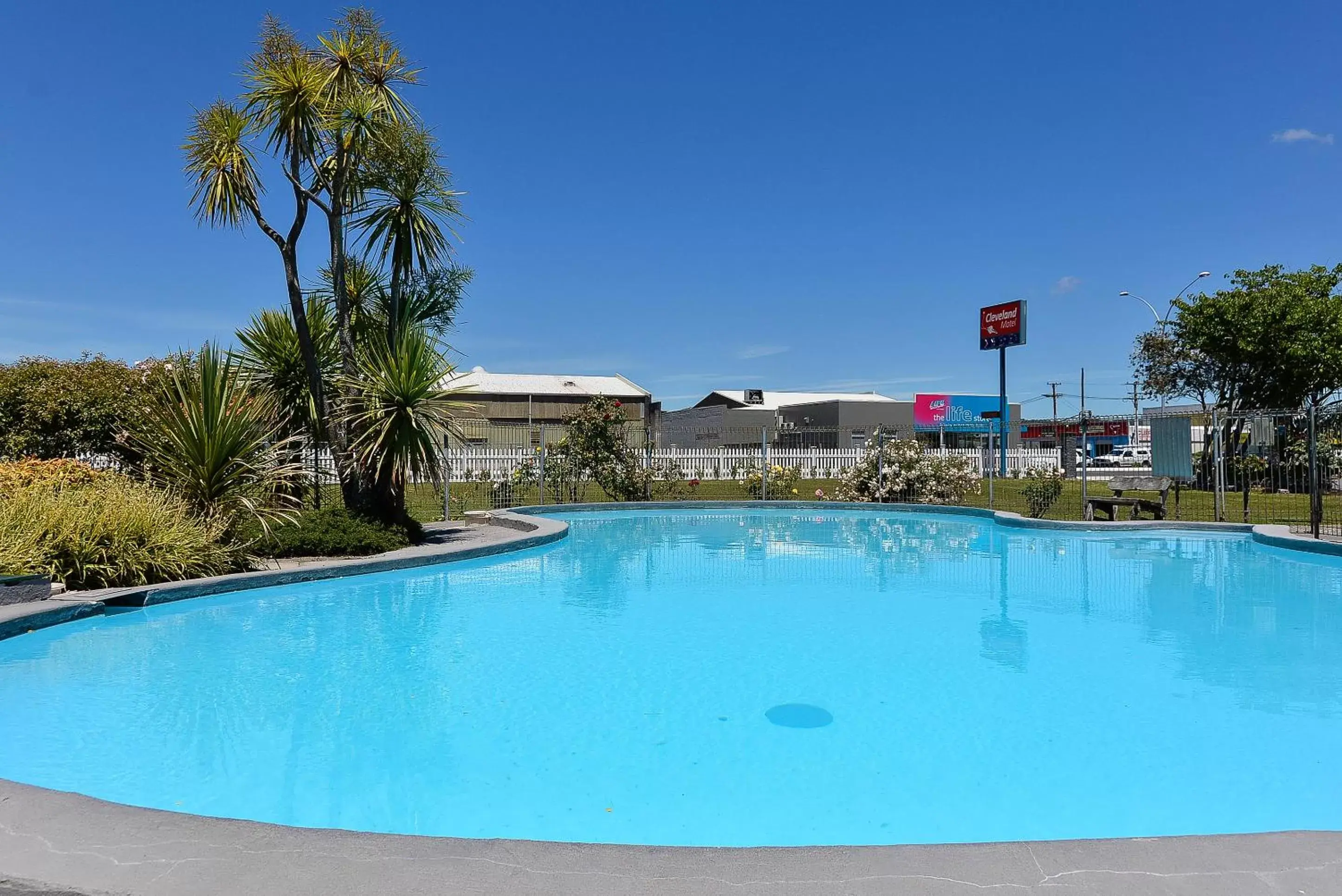 Day, Swimming Pool in Cleveland Thermal Motel