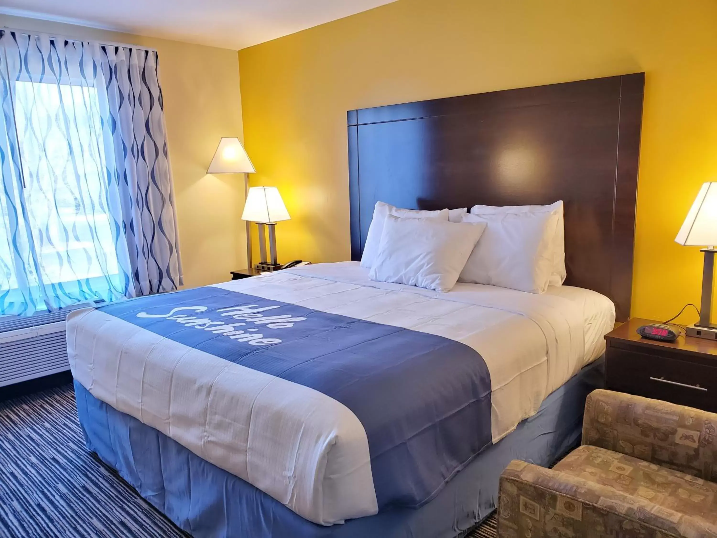 Bed in Days Inn by Wyndham Atlanta/Southlake/Morrow