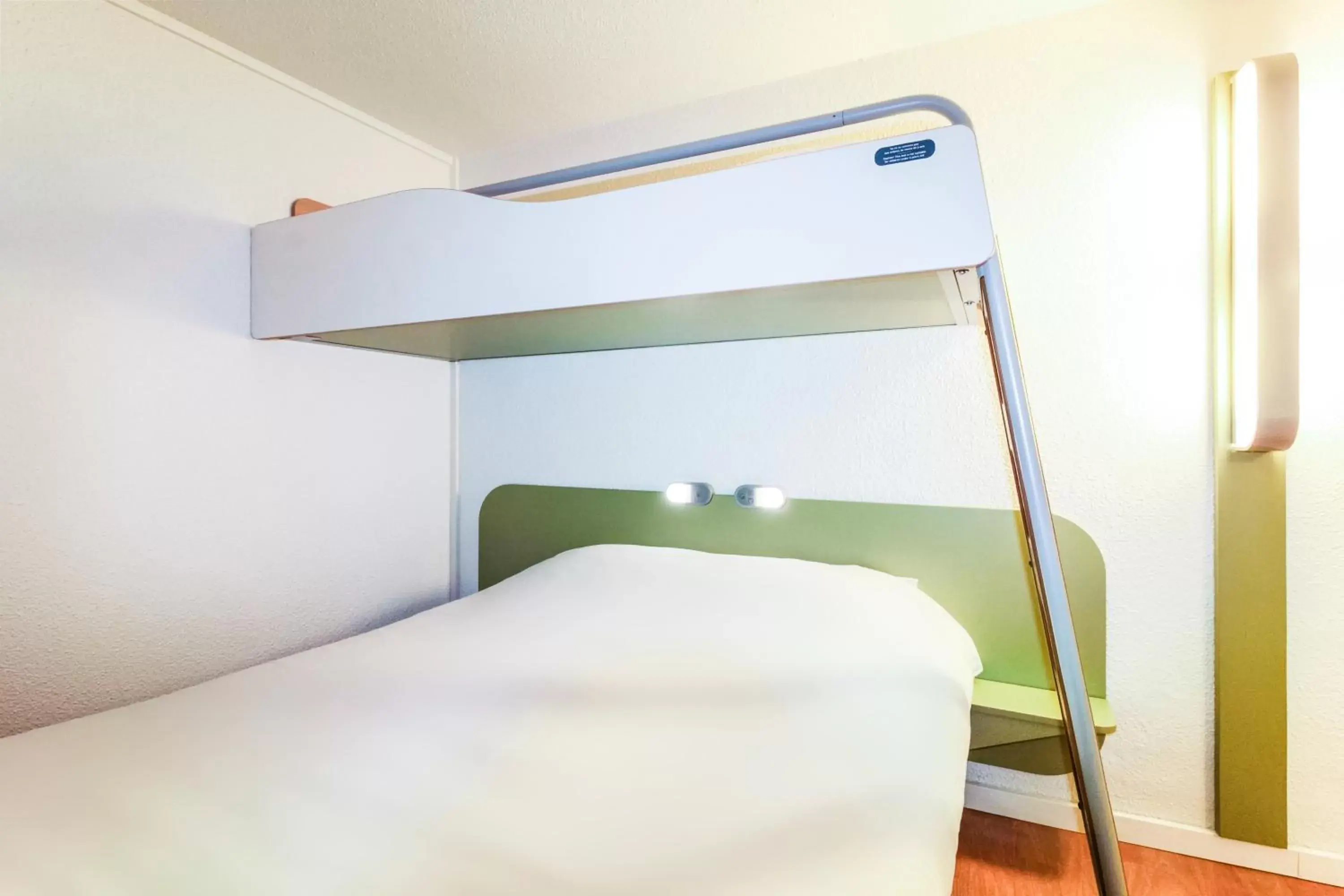 Bedroom, Bed in ibis budget Caen Porte de Bretagne