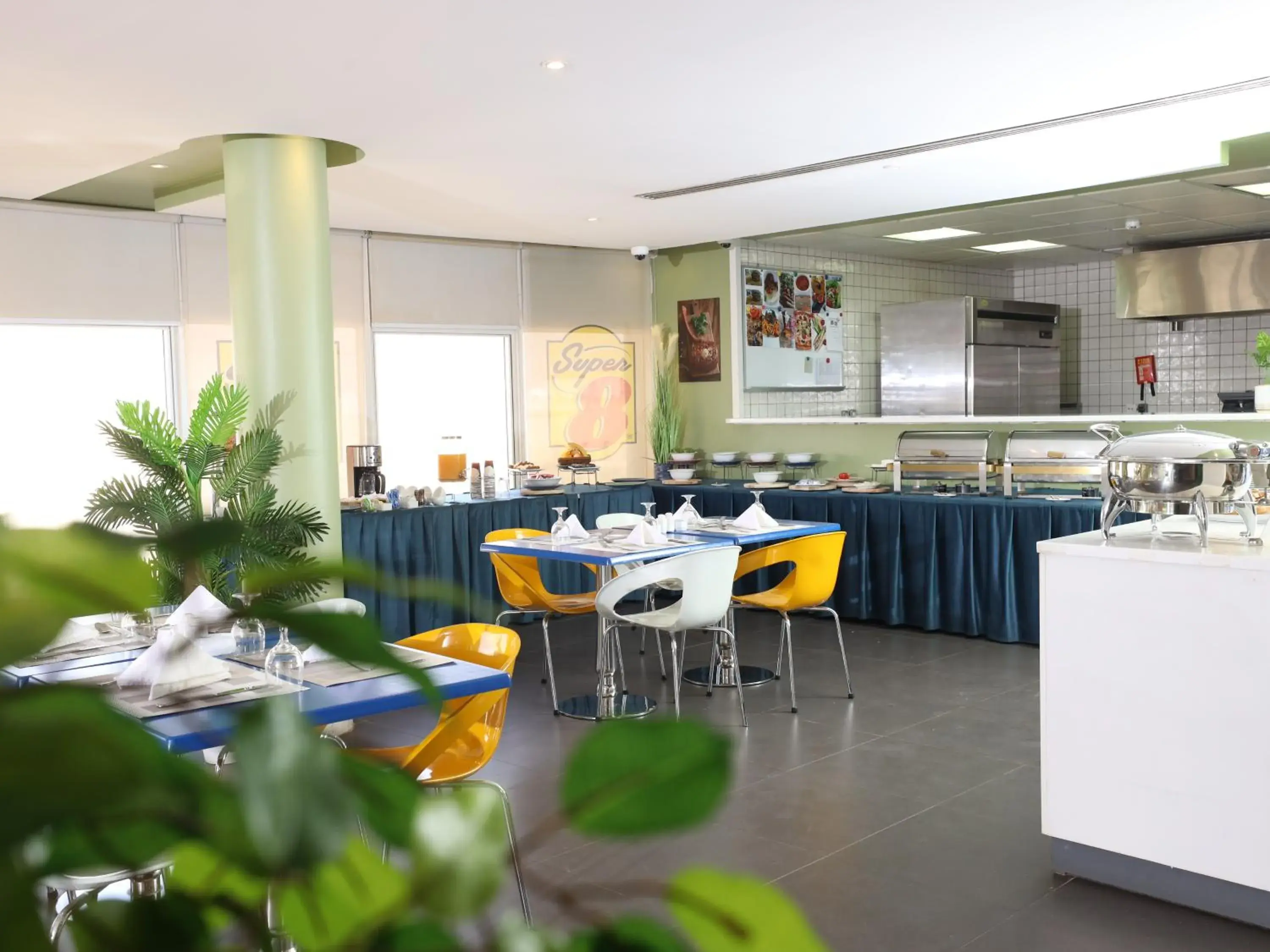 Restaurant/Places to Eat in Super 8 Hotel Al Riyadh by Wyndham Restaurant/Places to Eat in Super 8 Hotel Al Riyadh by Wyndham