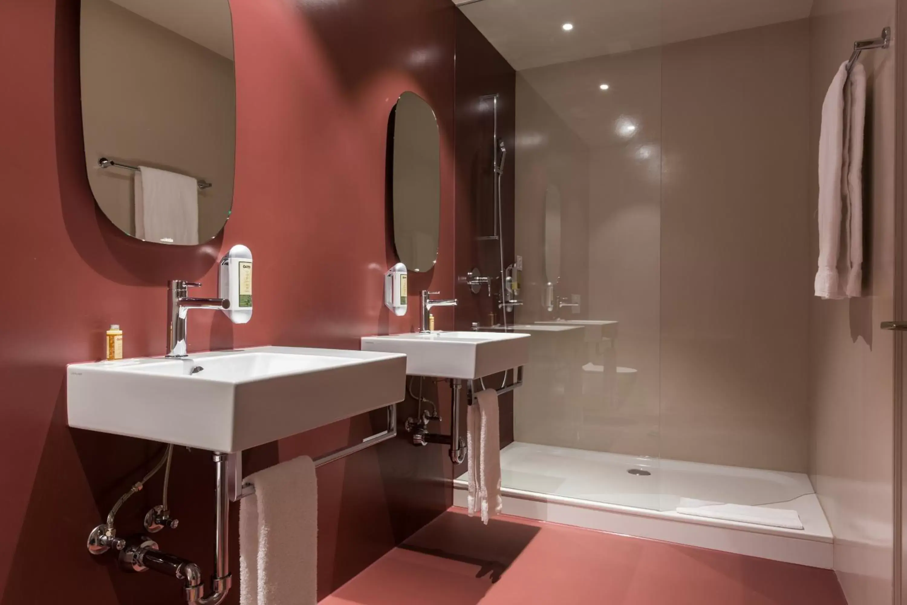 Bathroom in Hotel Emmental