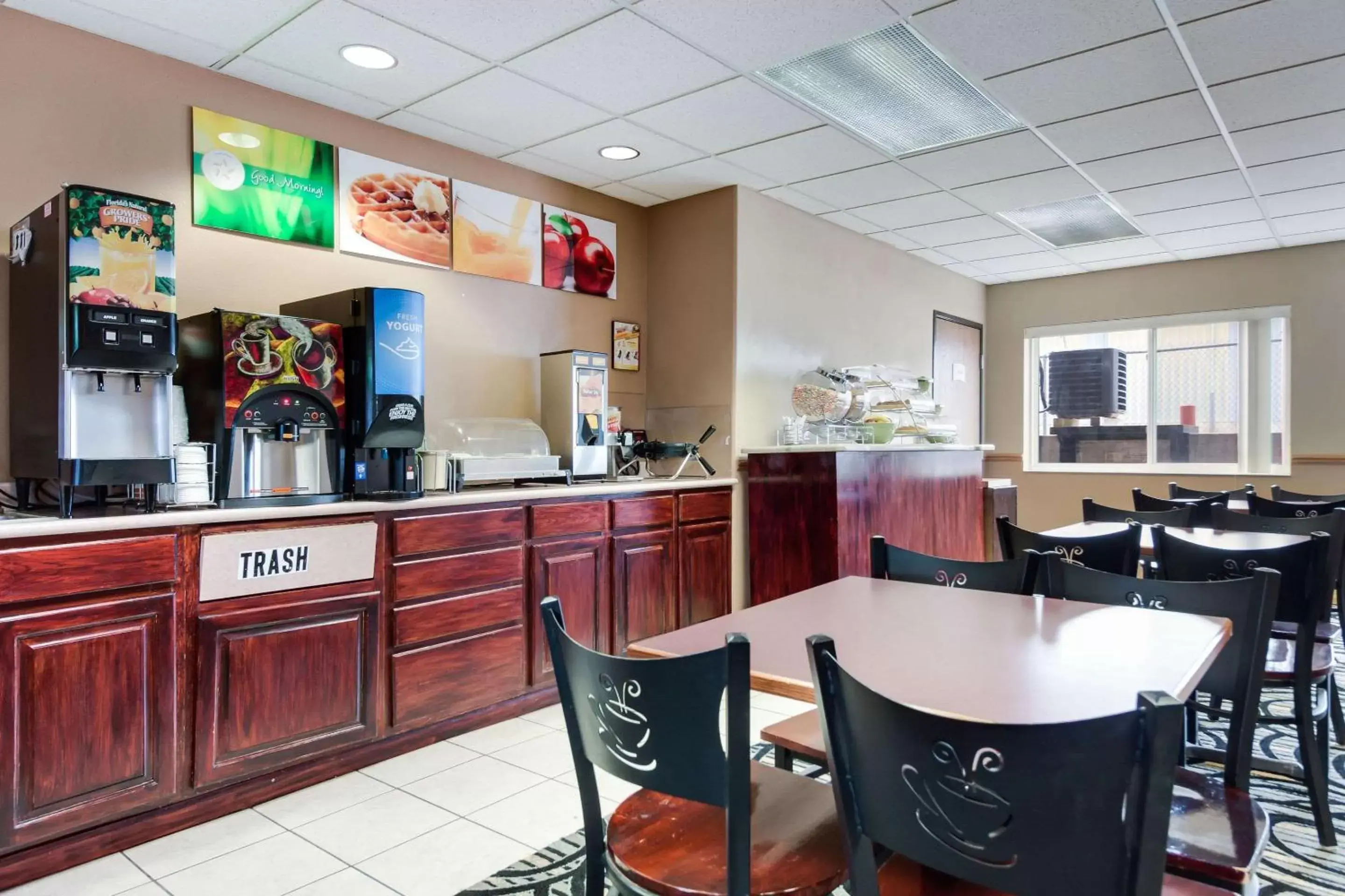 Restaurant/places to eat in Quality Inn & Suites Restaurant/places to eat in Quality Inn & Suites