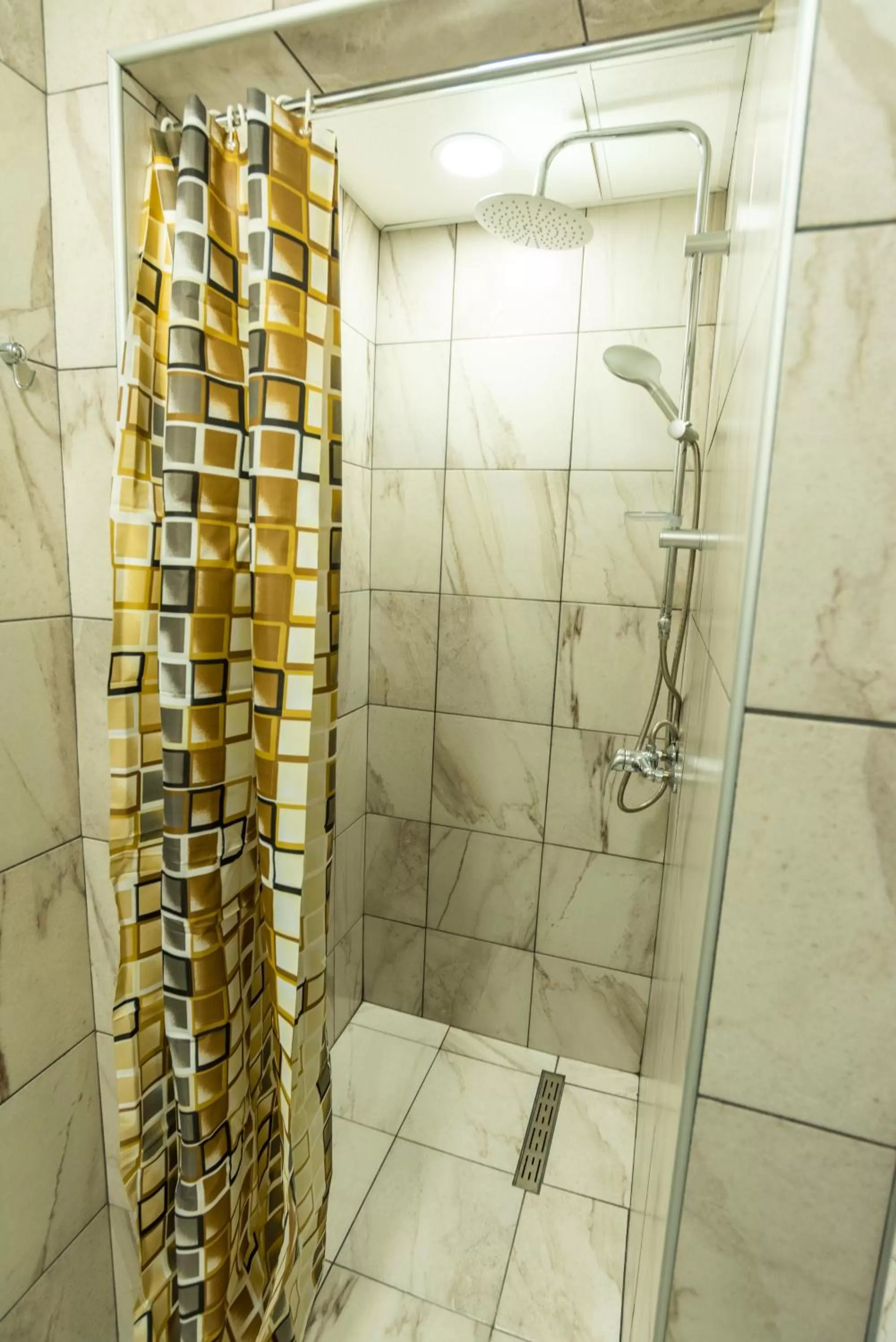 Shower in HOTEL Villa Grande