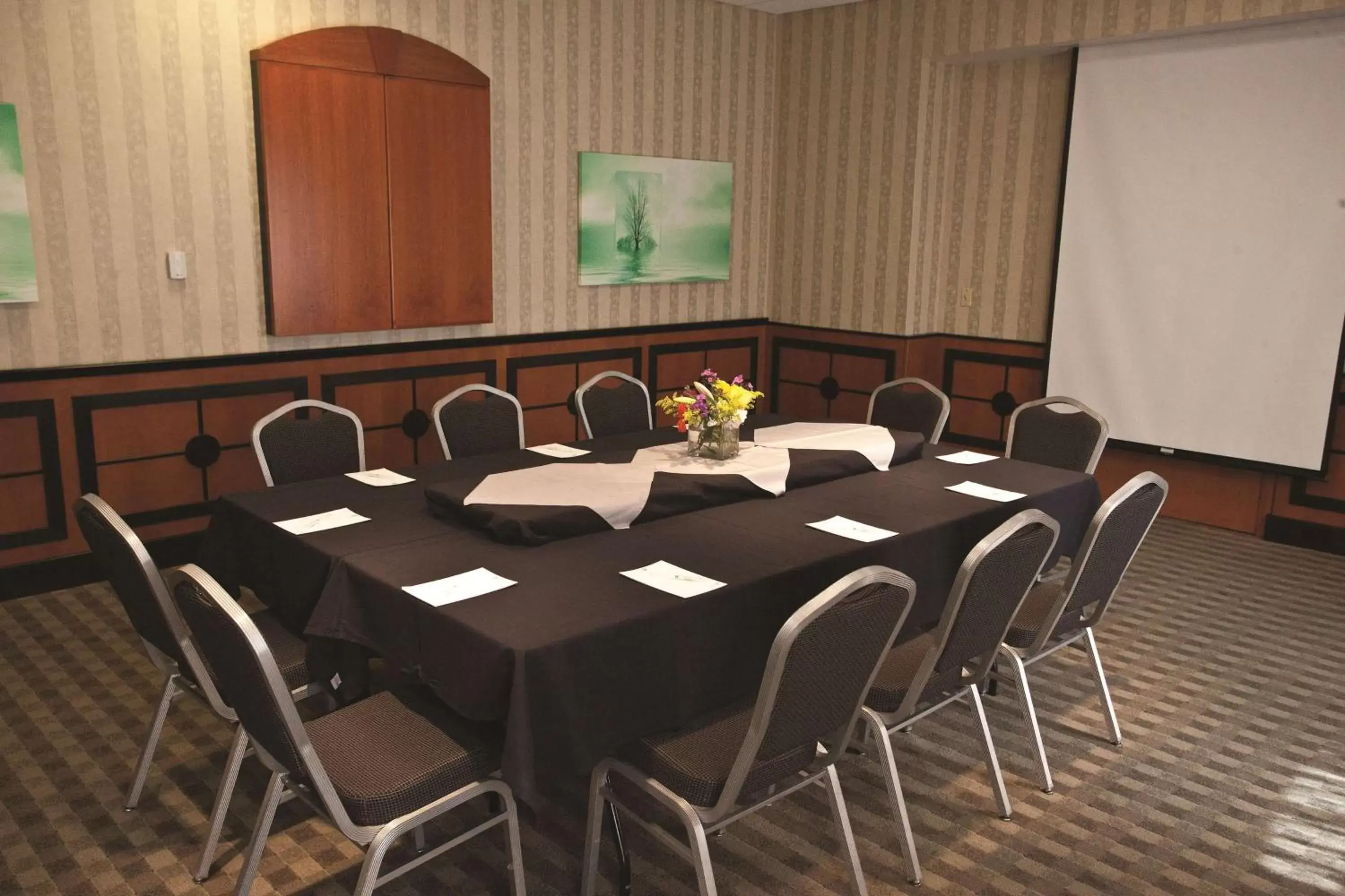 Meeting/conference room in Embassy Suites by Hilton Louisville East