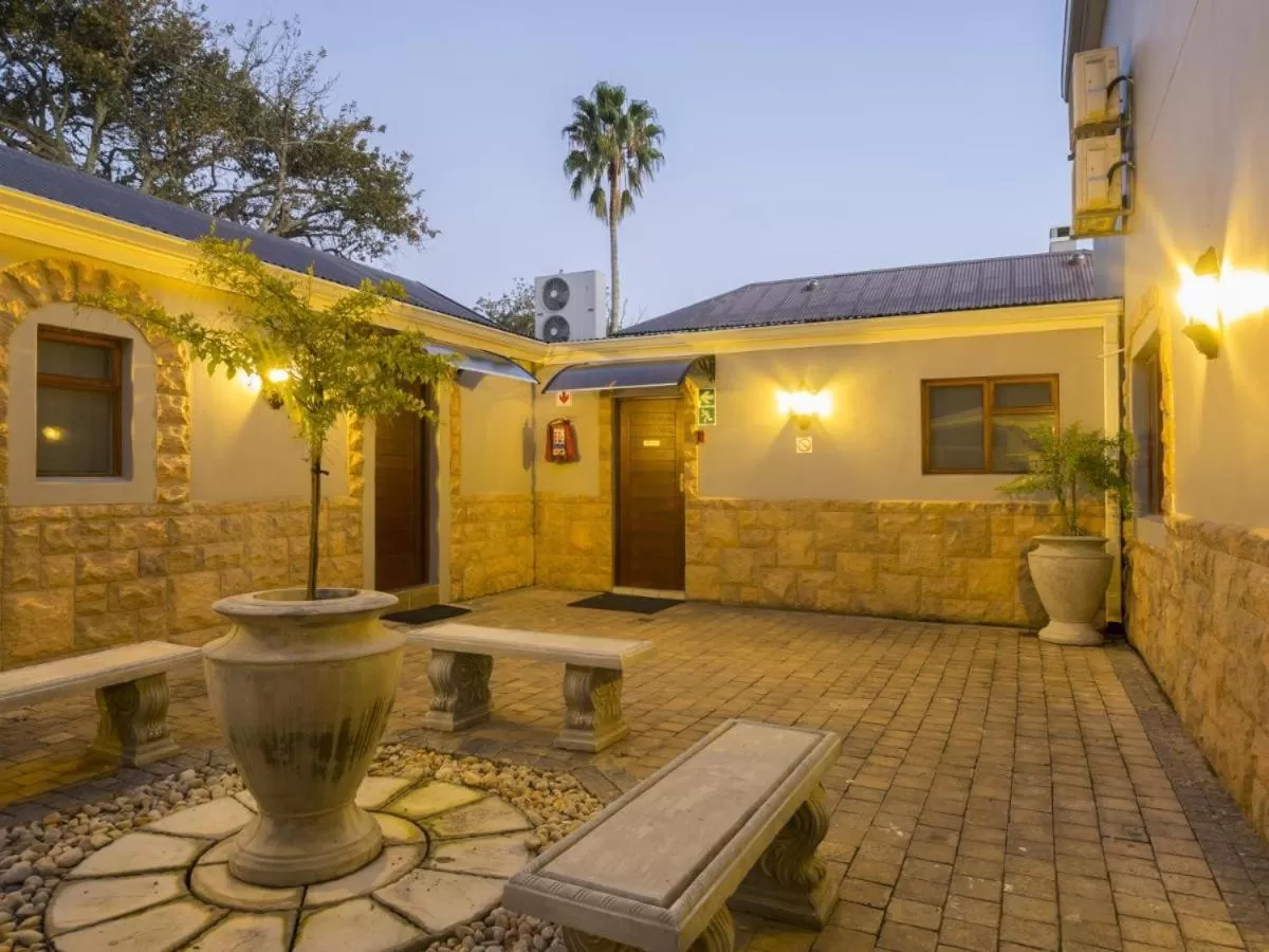 Property building in Issaquena Heights Boutique Hotel