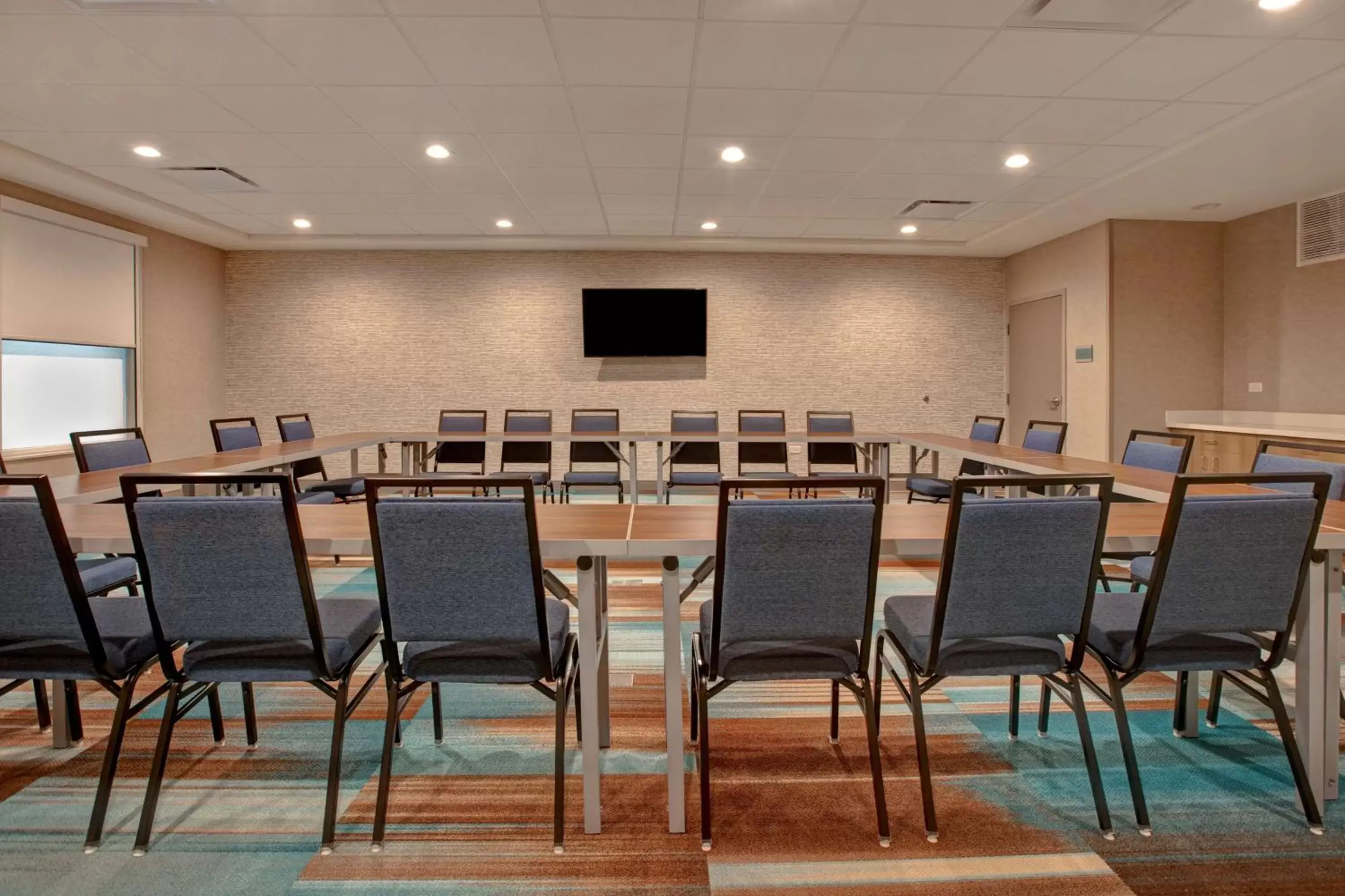 Meeting/conference room in Home2 Suites By Hilton Loves Park Rockford