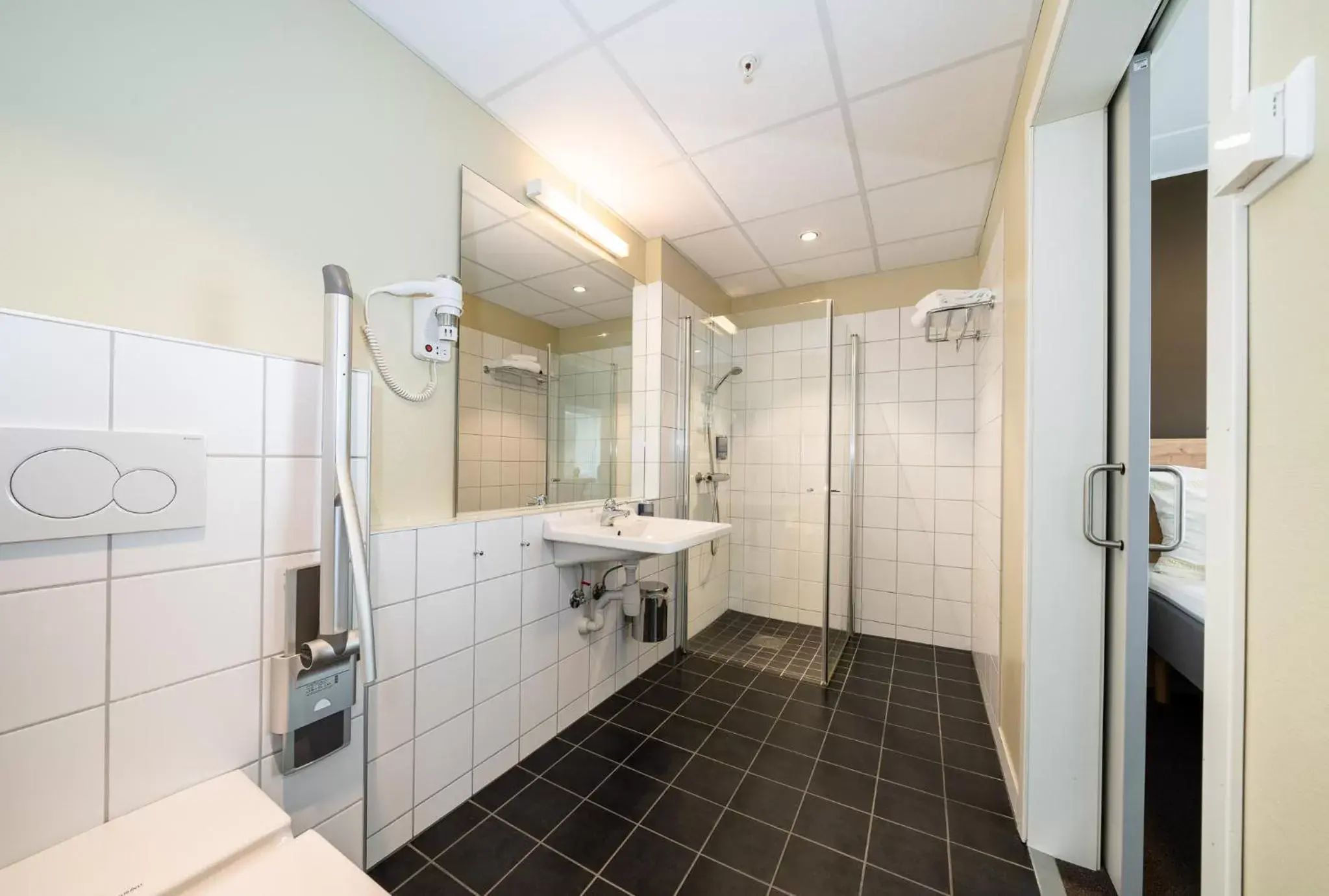 Bathroom in Smarthotel Hammerfest