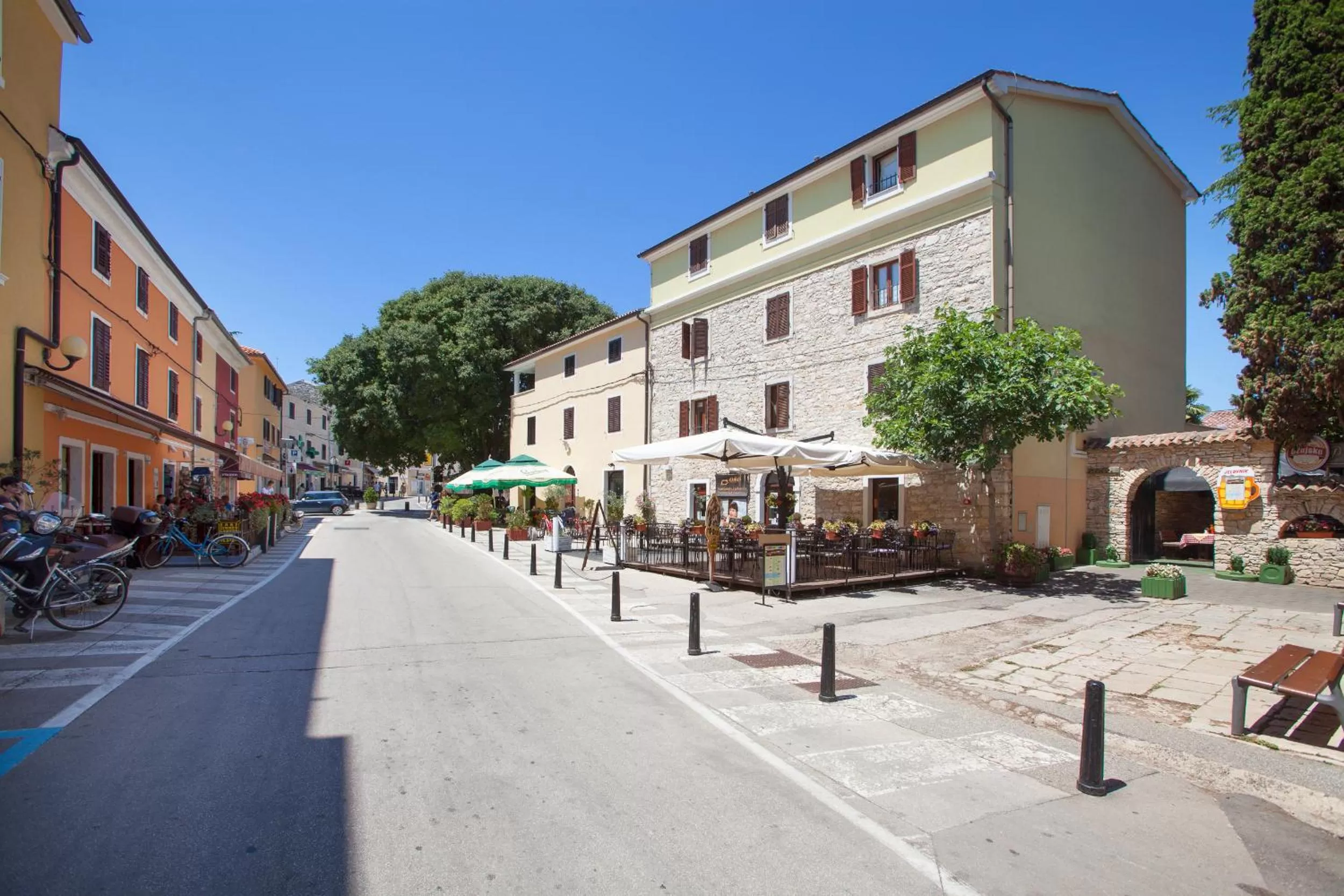 Double room with Terrace-Annex Building in RIVALMARE Beach Boutique Hotel - NEW!
