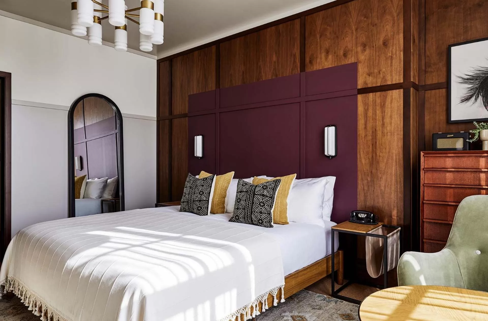 Photo of the whole room, Bed in The Hoxton, Portland