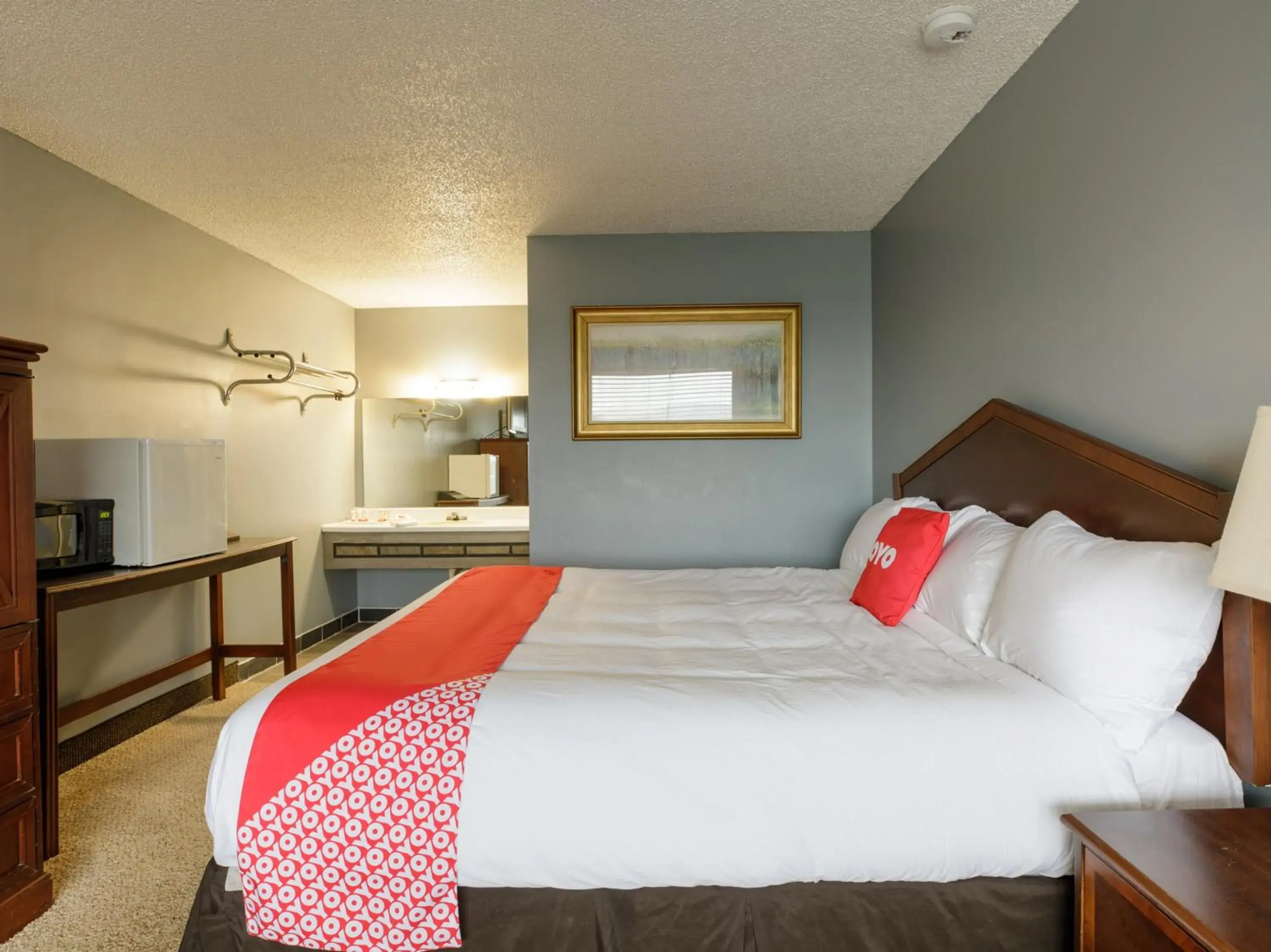 Bedroom, Bed in OYO Hotel Branson MO-165