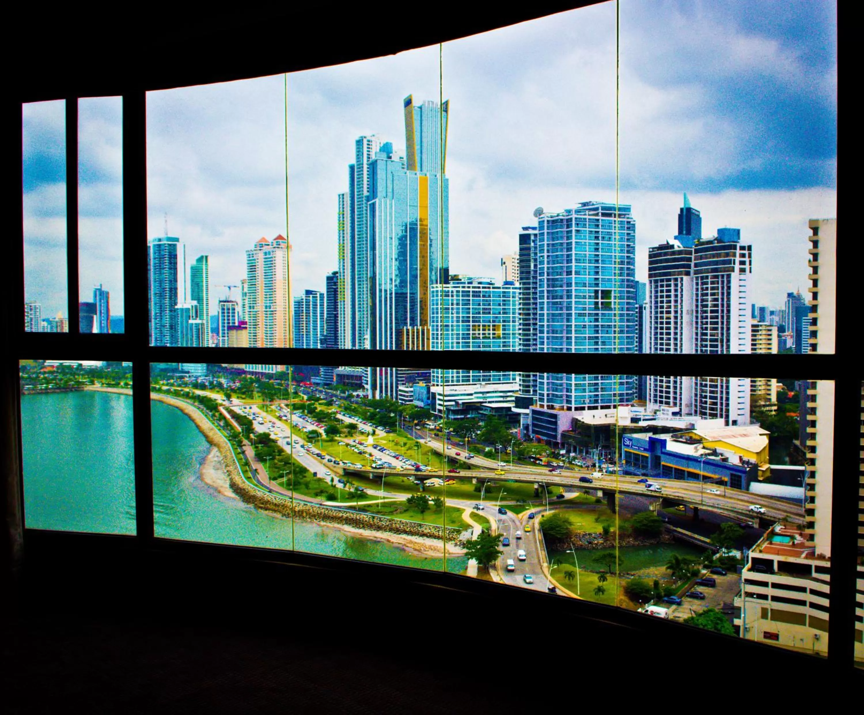 City view in Plaza Paitilla Inn