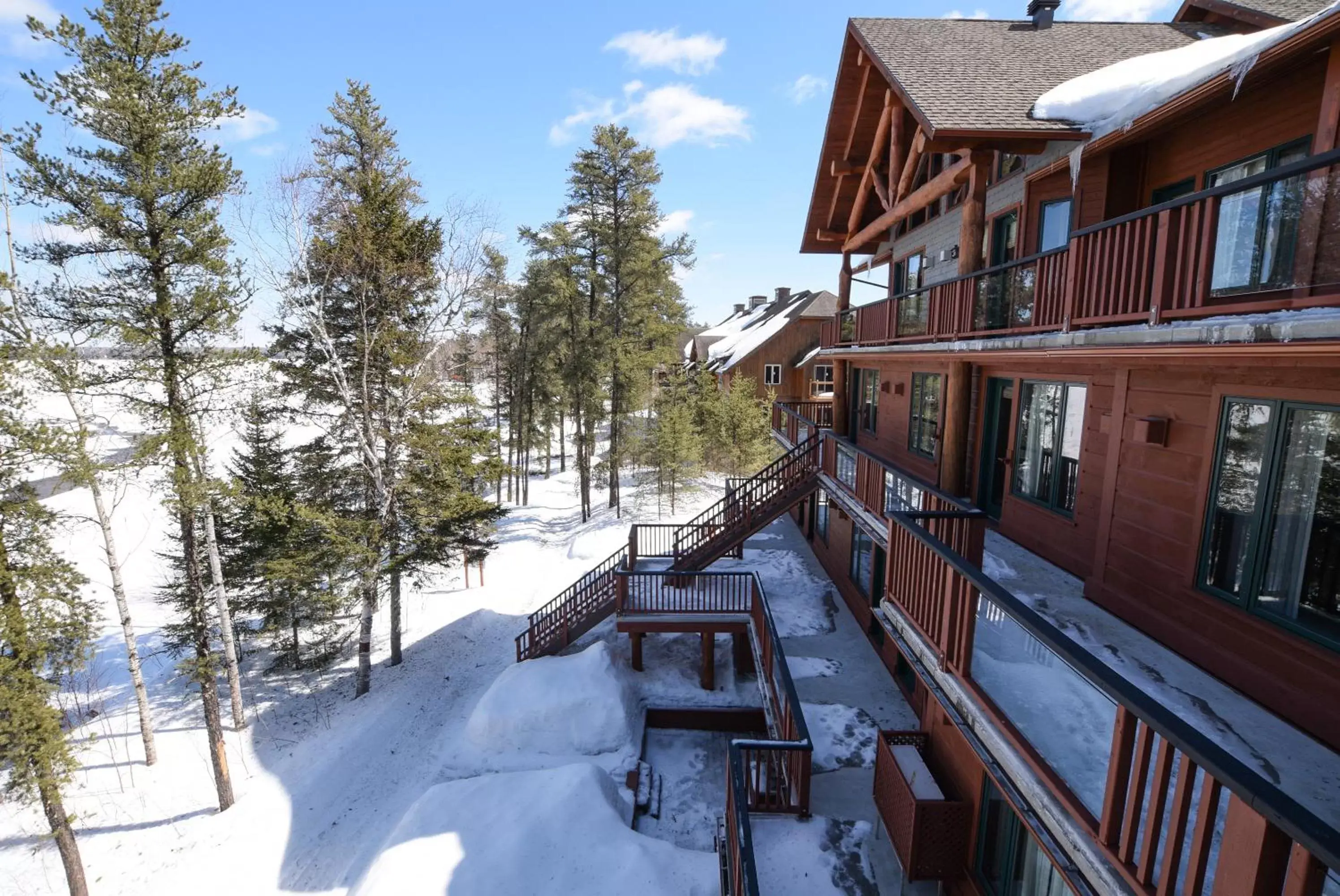 Winter in Les Condos Du Lac Taureau- Rooms & Condos