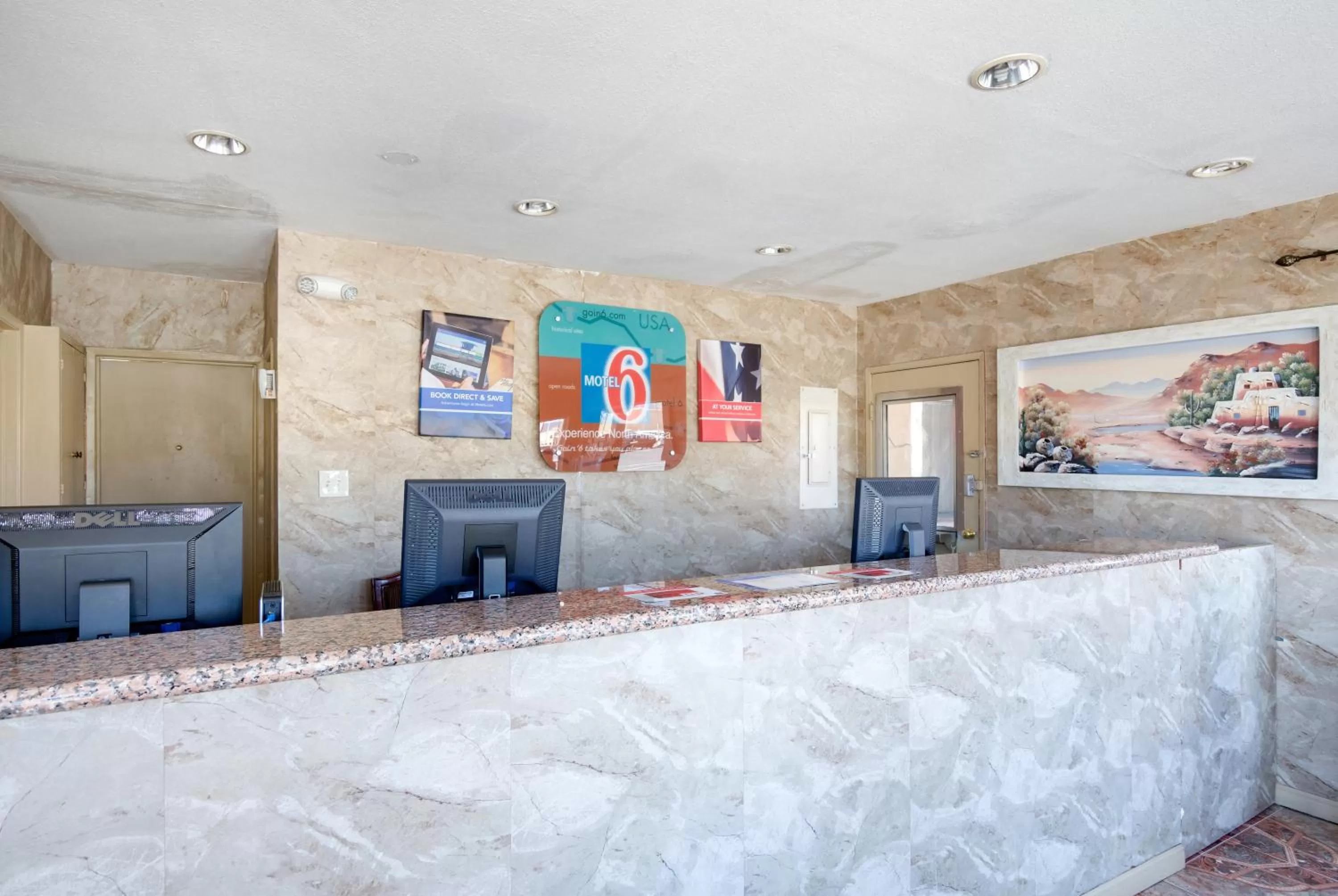 Lobby or reception in Motel 6-Santa Fe, NM - Downtown