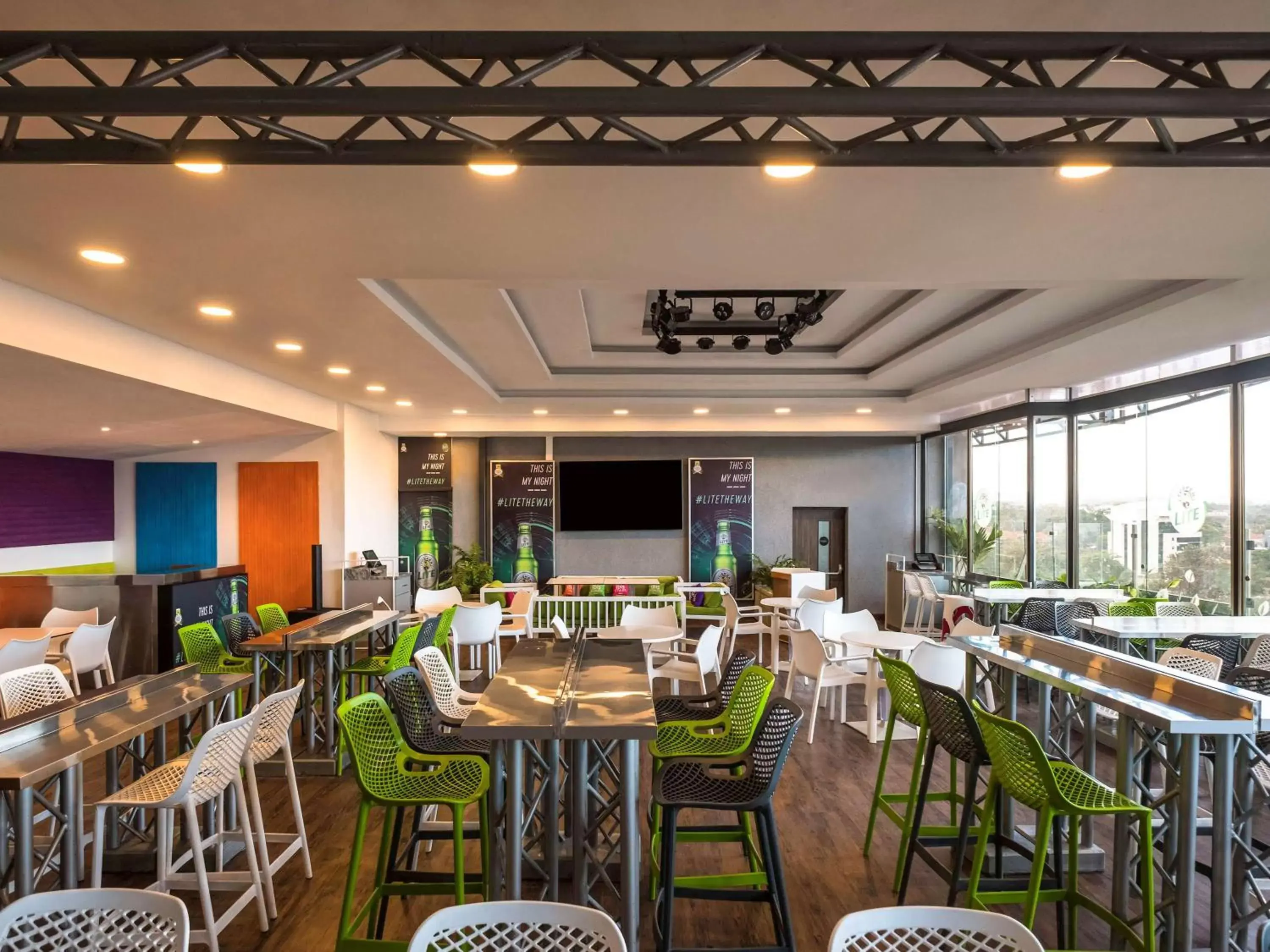 Lounge or bar, Restaurant/Places to Eat in ibis Styles - Nairobi, Westlands