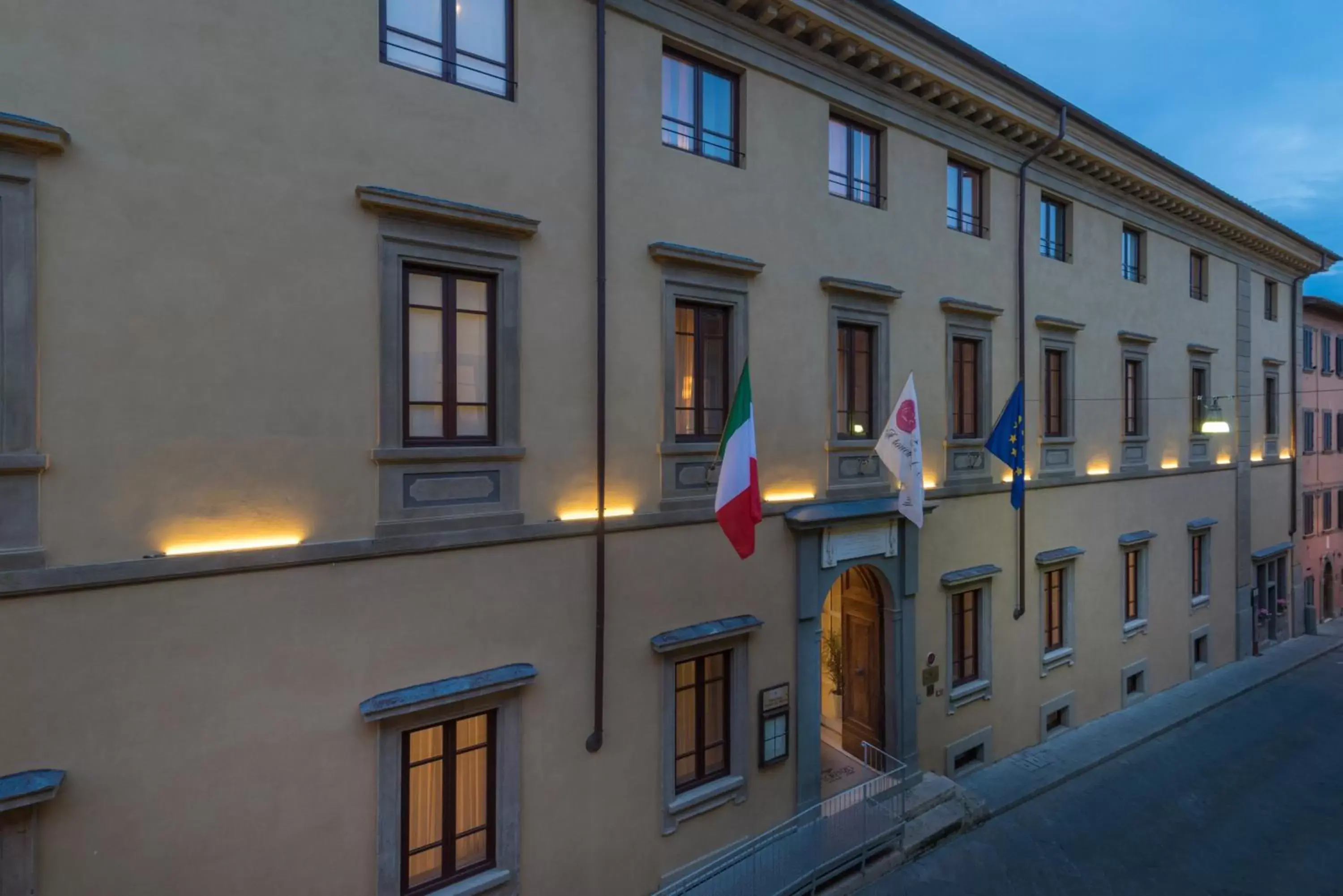 Facade/entrance, Property Building in Hotel Palazzo San Lorenzo & Spa