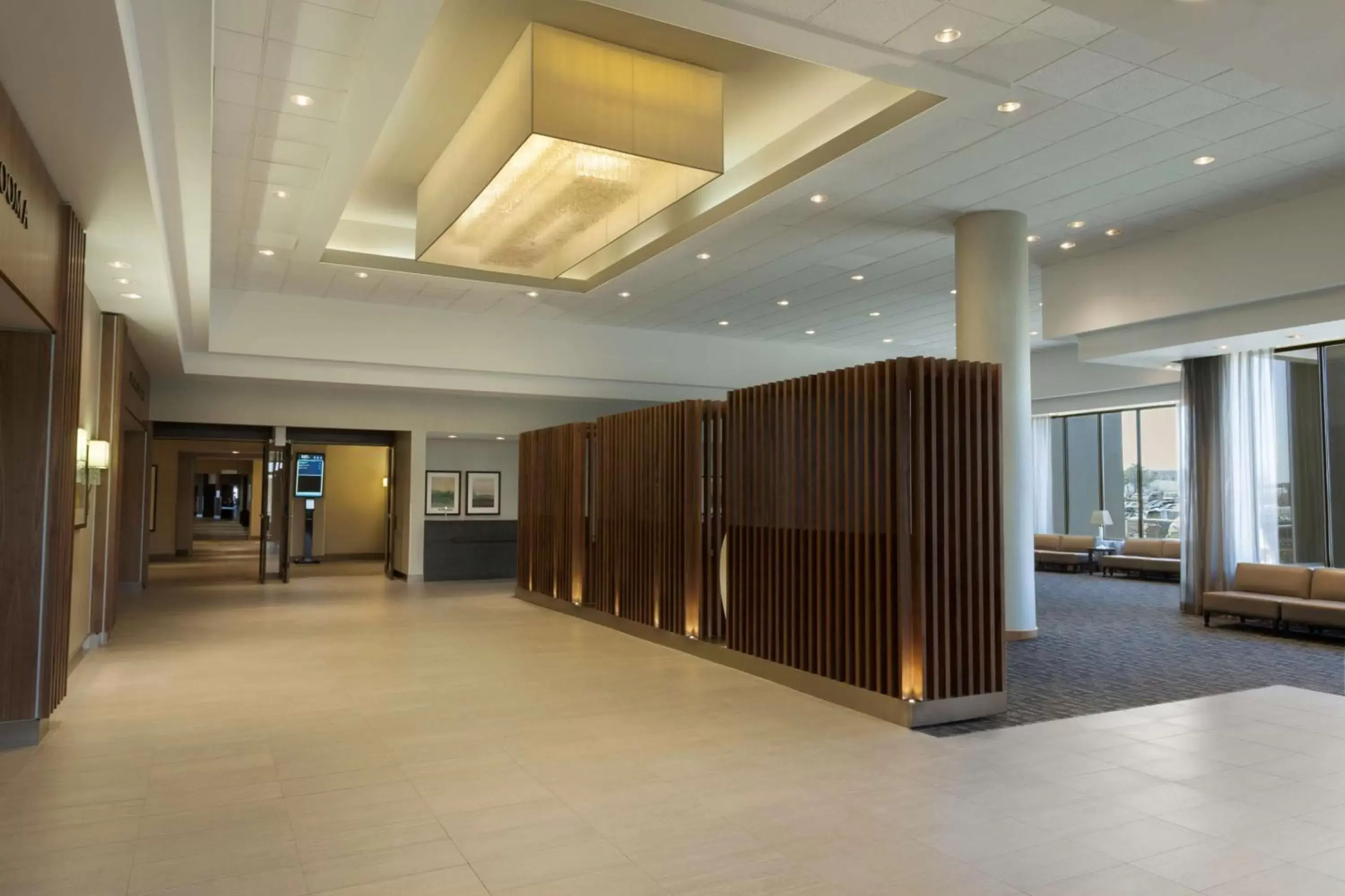 Meeting/conference room, Lobby/Reception in Hilton Toronto Airport Hotel & Suites
