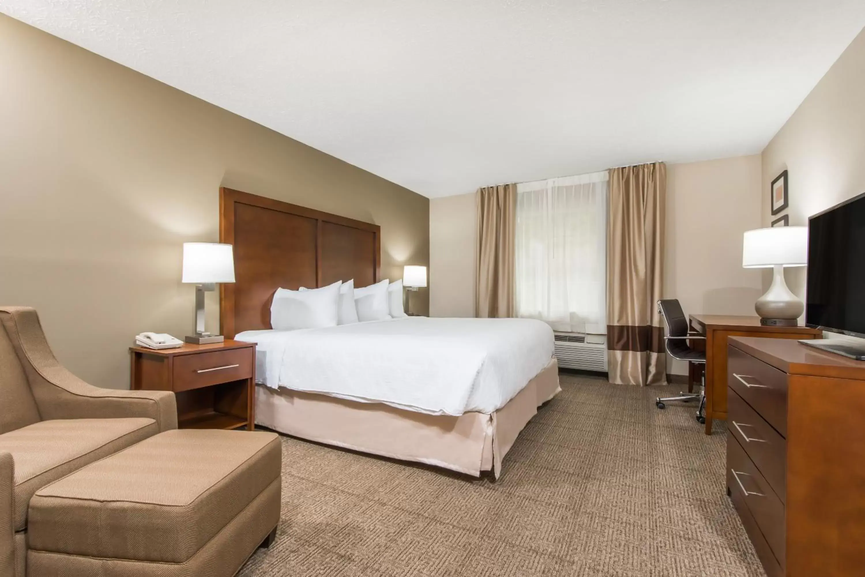 King Room - Disability Access in Wyndham Garden Hotel Cross Lanes Charleston King Room - Disability Access in Wyndham Garden Hotel Cross Lanes Charleston