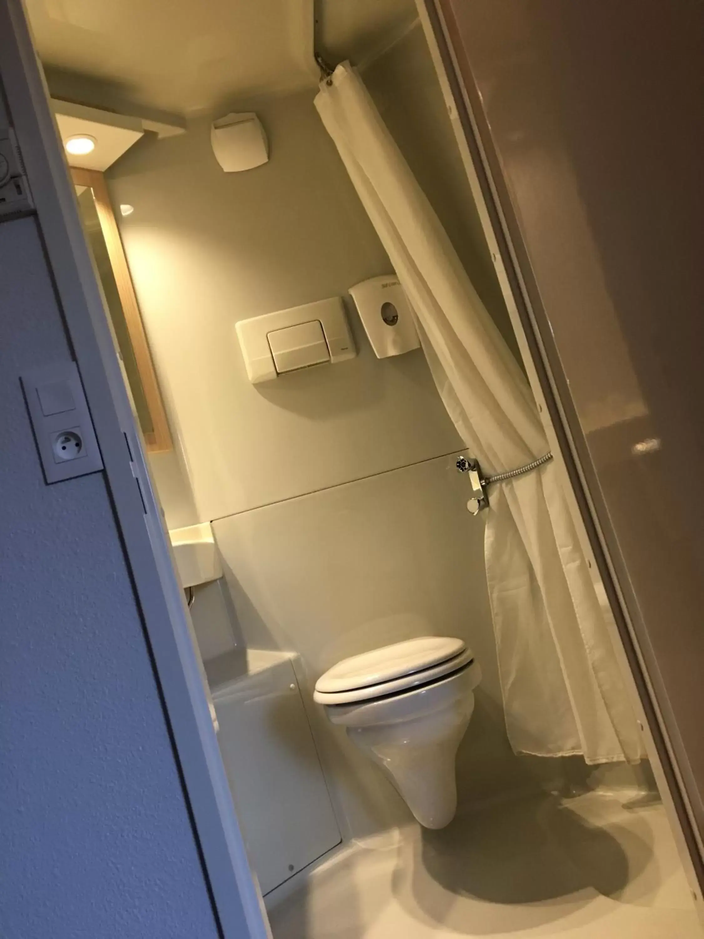 Toilet, Bathroom in Premiere Classe Vannes
