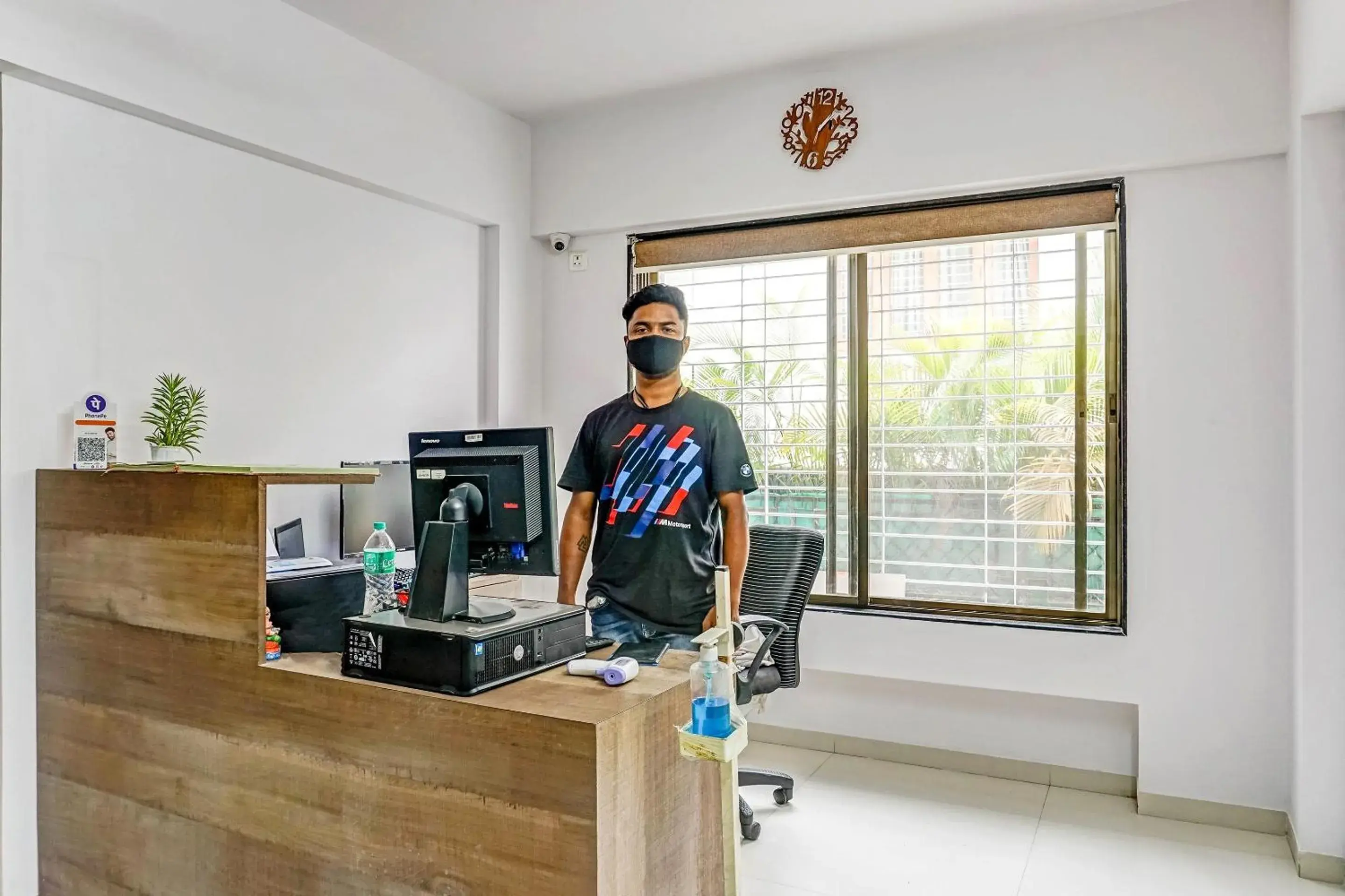 Lobby or reception, Staff in Habitat Service Apartments