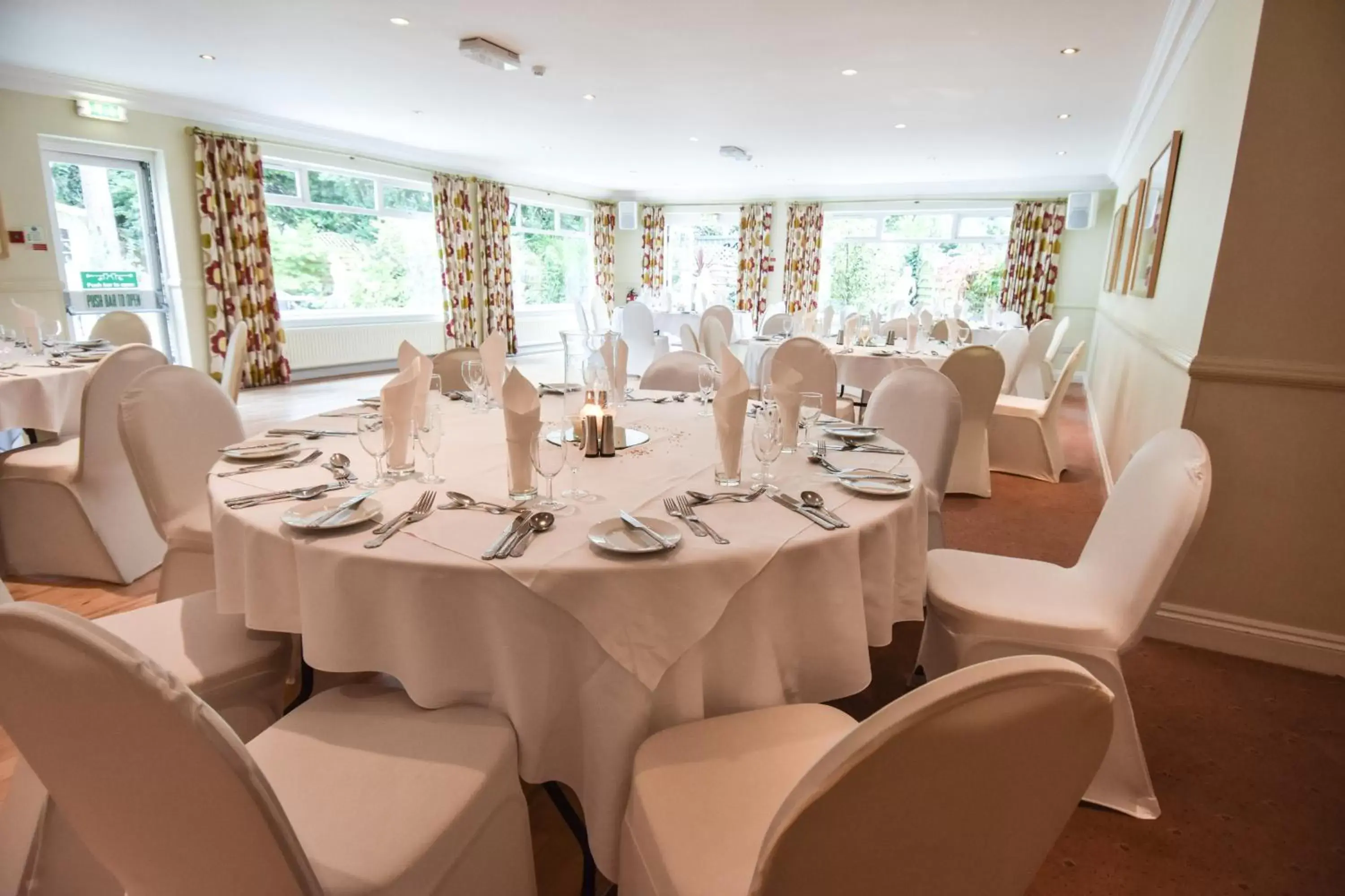 Banquet/Function facilities, Restaurant/Places to Eat in The Mayfair Hotel - OCEANA COLLECTION