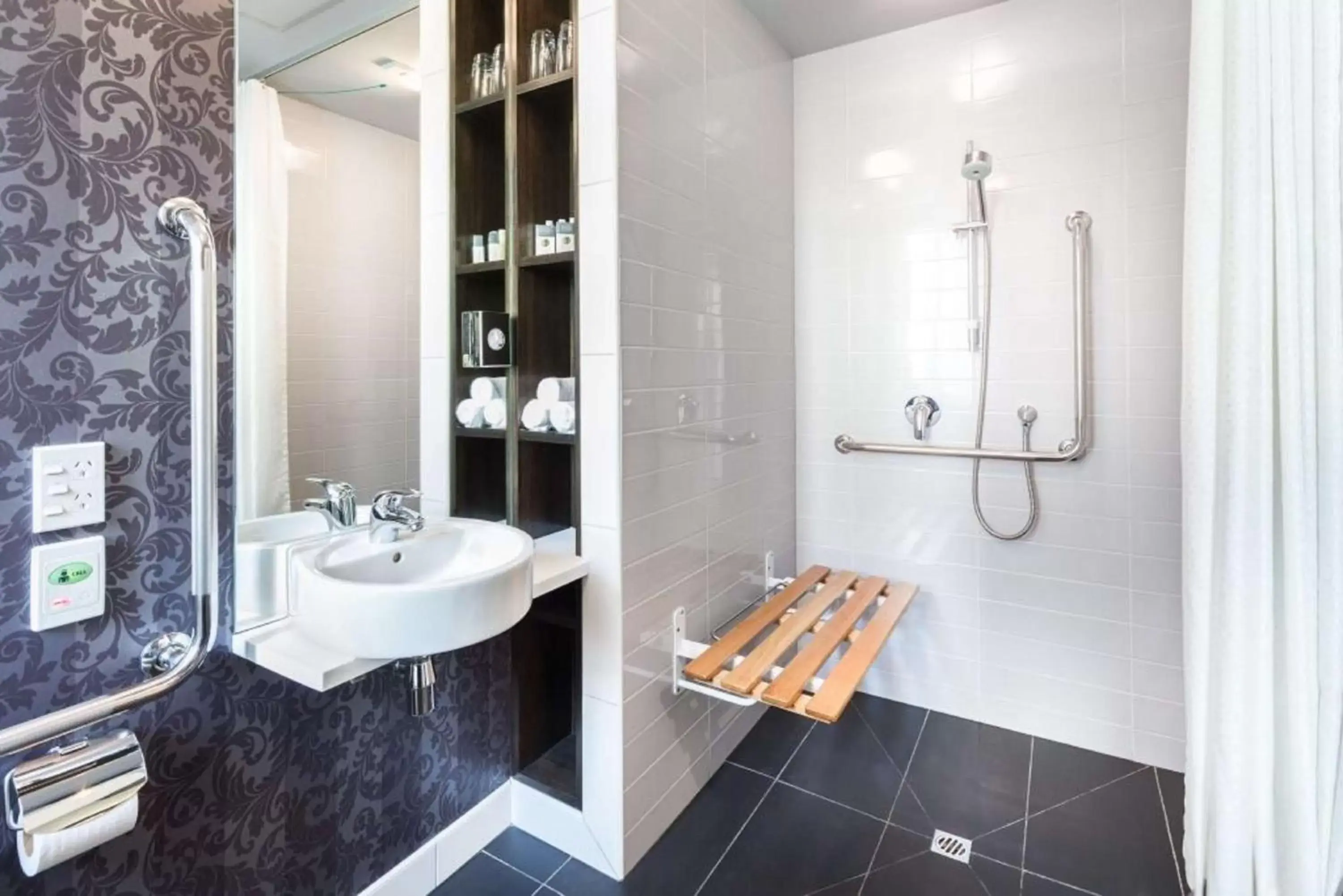 Bathroom in DoubleTree by Hilton Queenstown