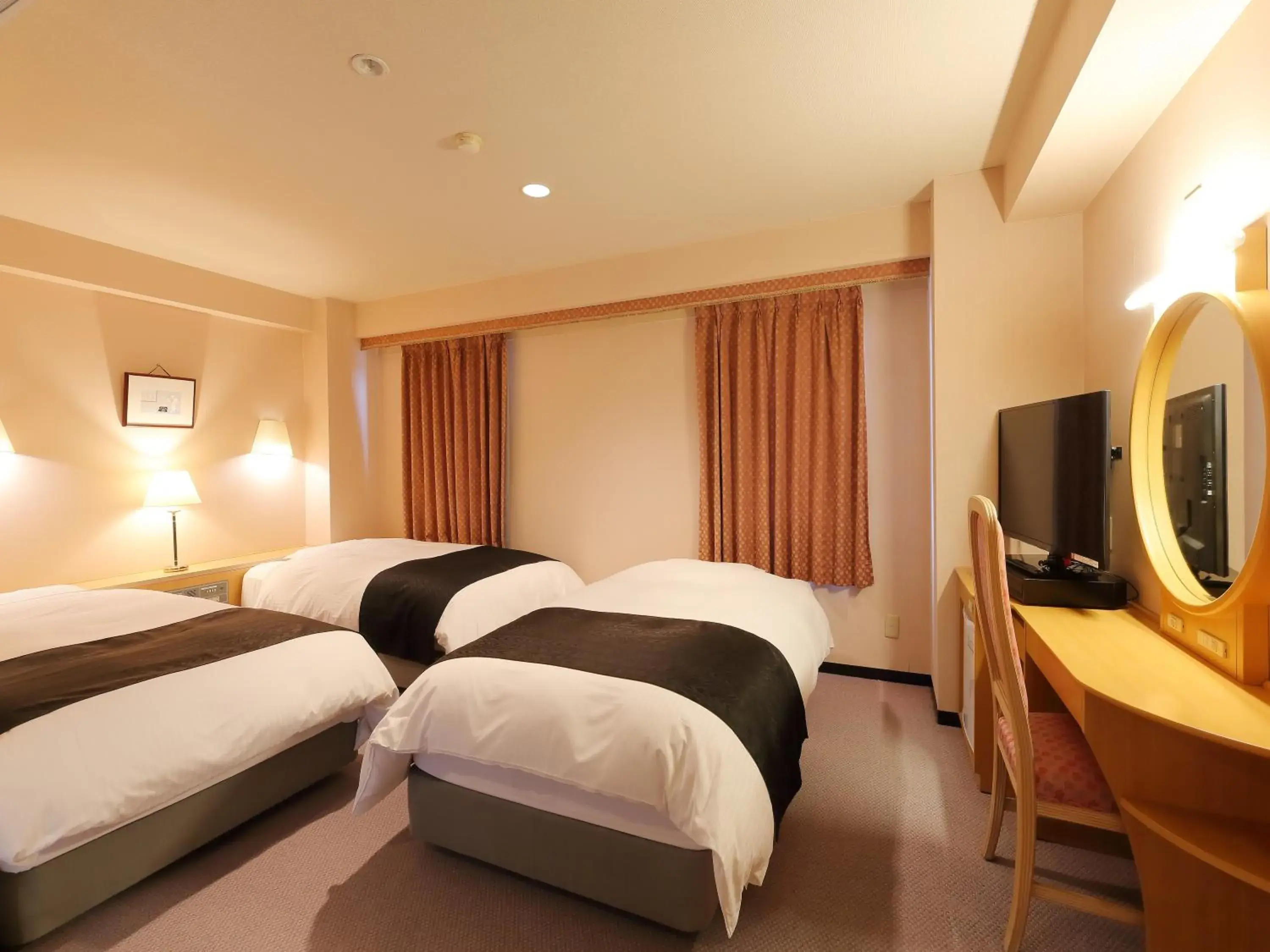 Photo of the whole room, Bed in Apa Hotel Tonami-Ekimae