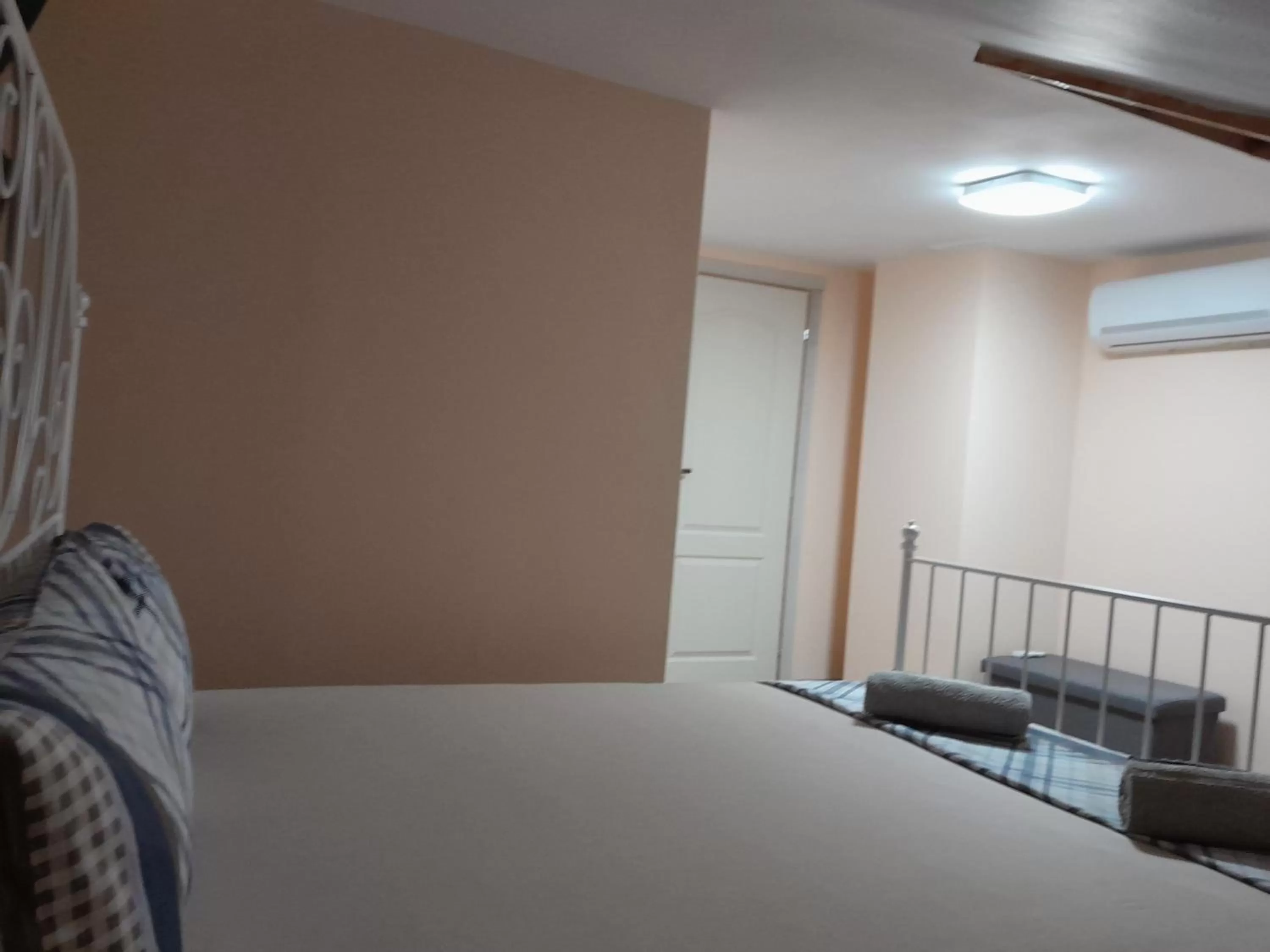 Bed in HANCHO SevenUps - KAPANA Plovdiv Center