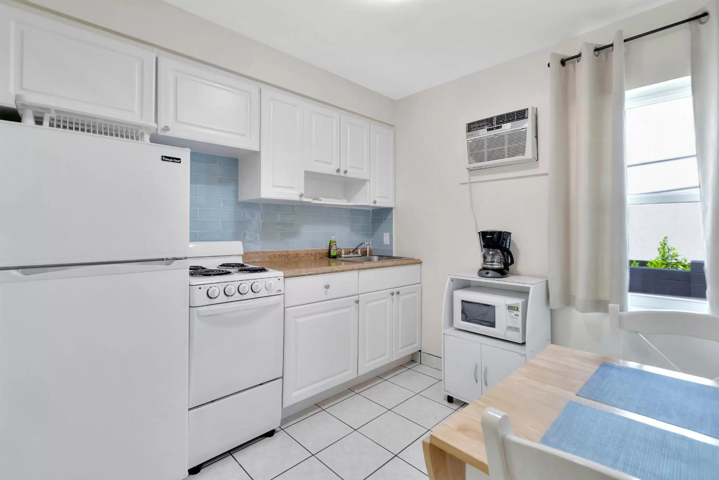 kitchen, Kitchen/Kitchenette in Seahorse Guesthouse