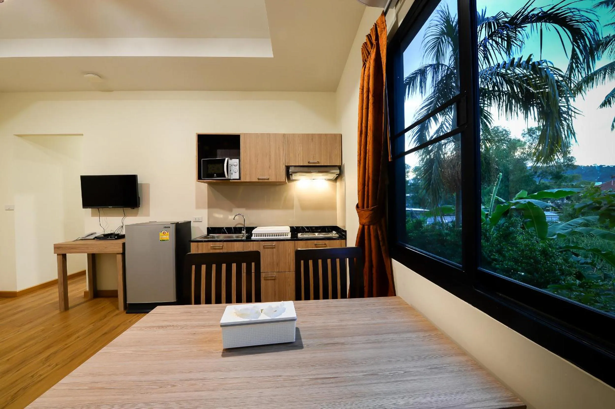 Kitchen/Kitchenette in Anchanlina Hotel - SHA Plus