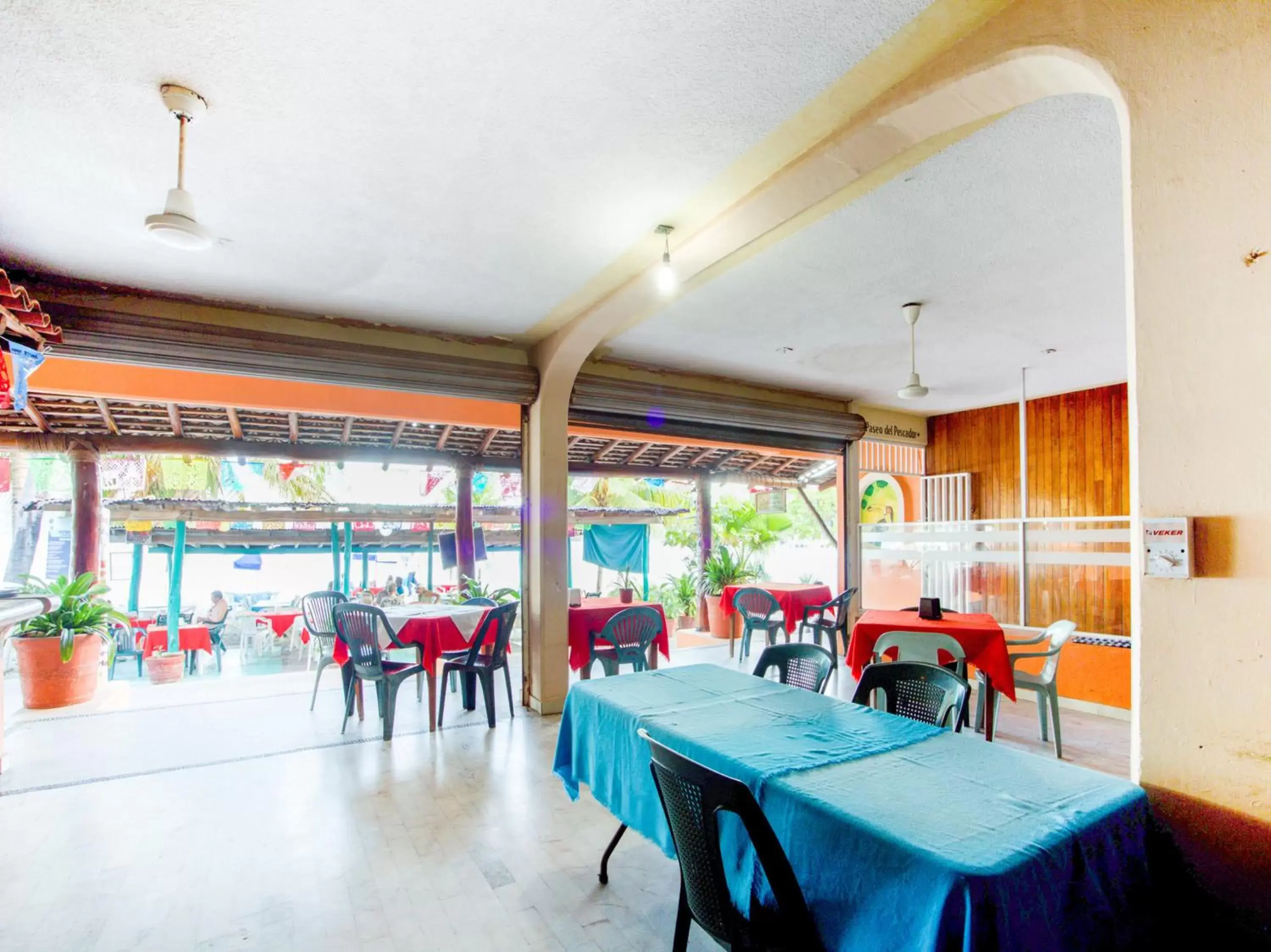 Restaurant/Places to Eat in Hotel Del Pescador