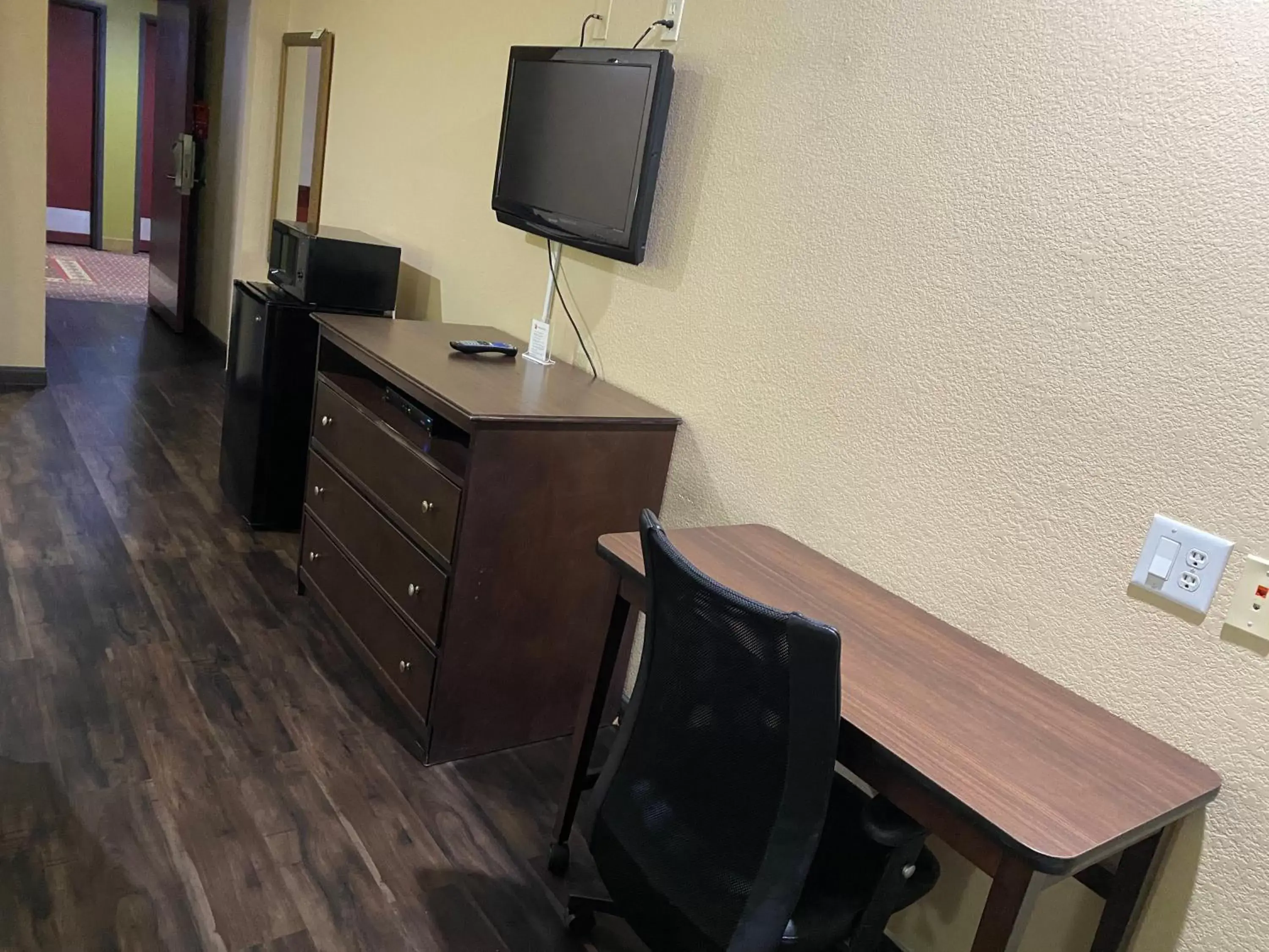 TV/Entertainment Center in Super 8 by Wyndham Intercontinental Houston TX