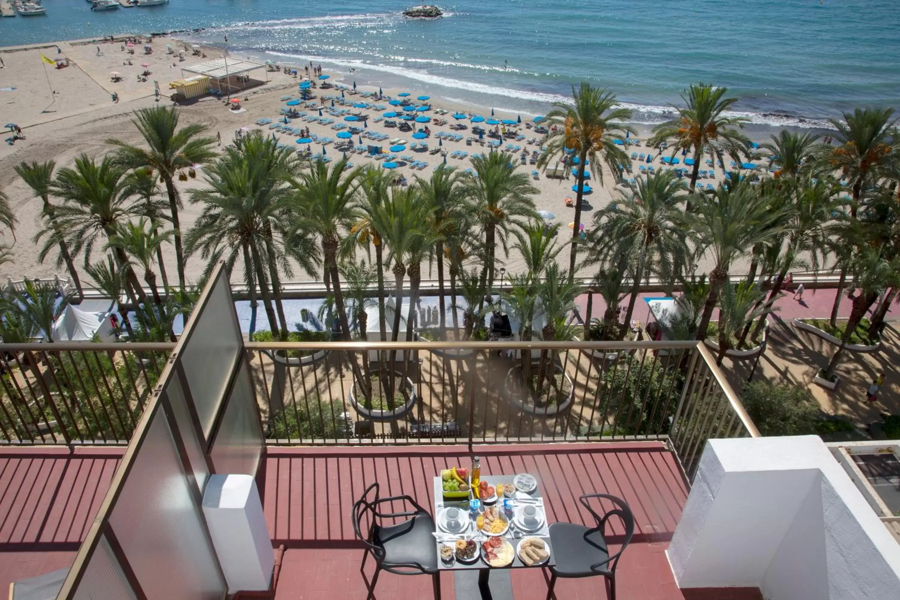 Balcony/Terrace in Casual Pop Art Benidorm