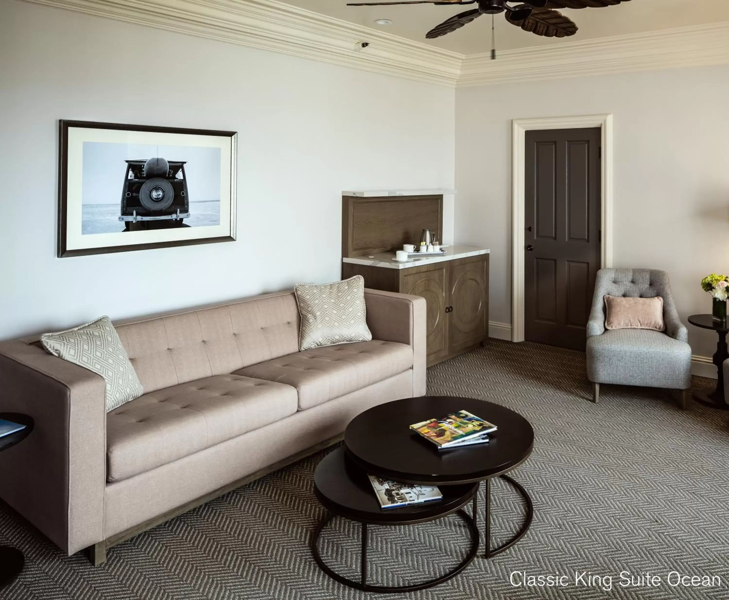 Living room, Seating Area in La Valencia Hotel