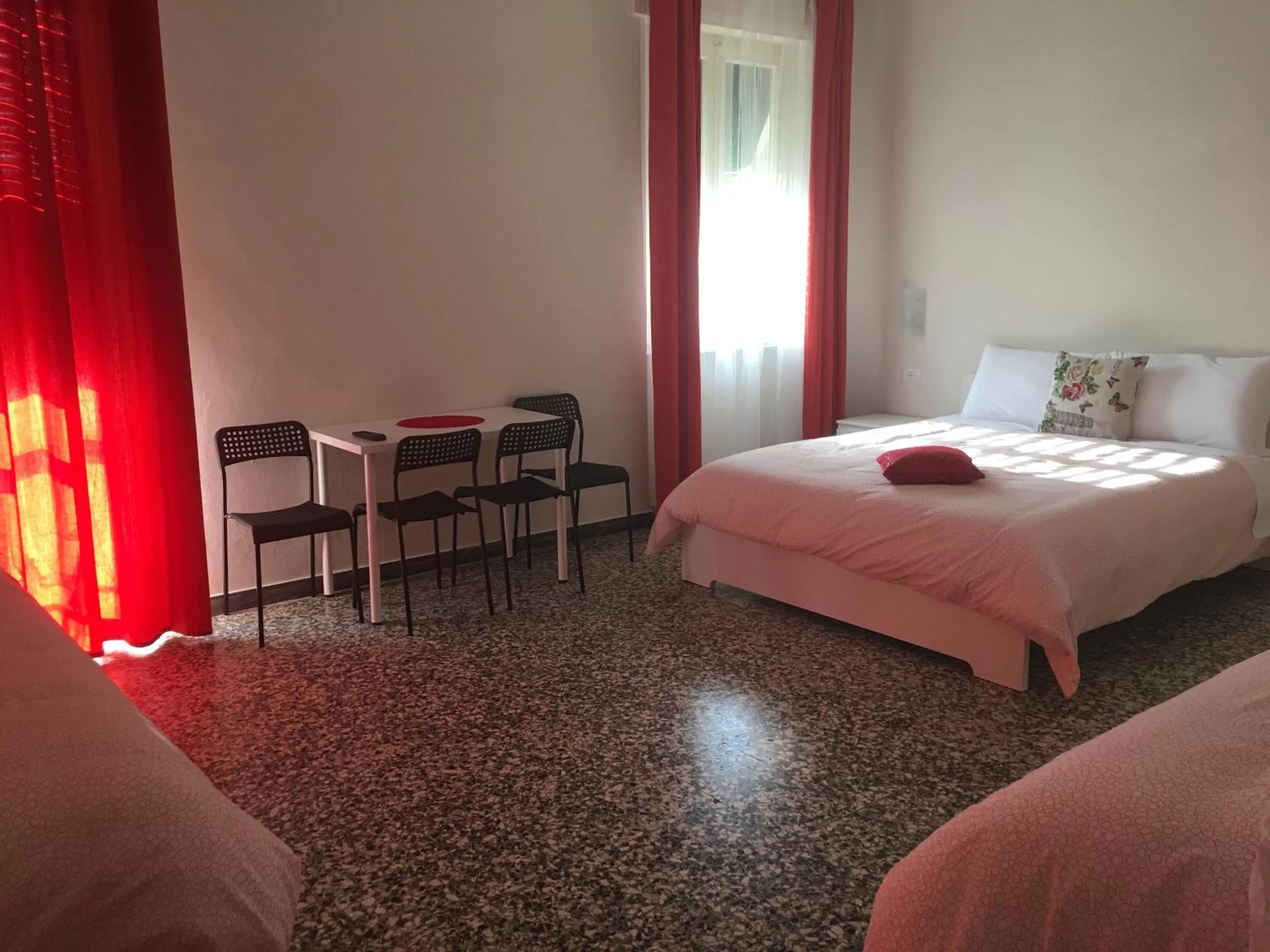 Balcony/Terrace, Bed in Aliante B&B