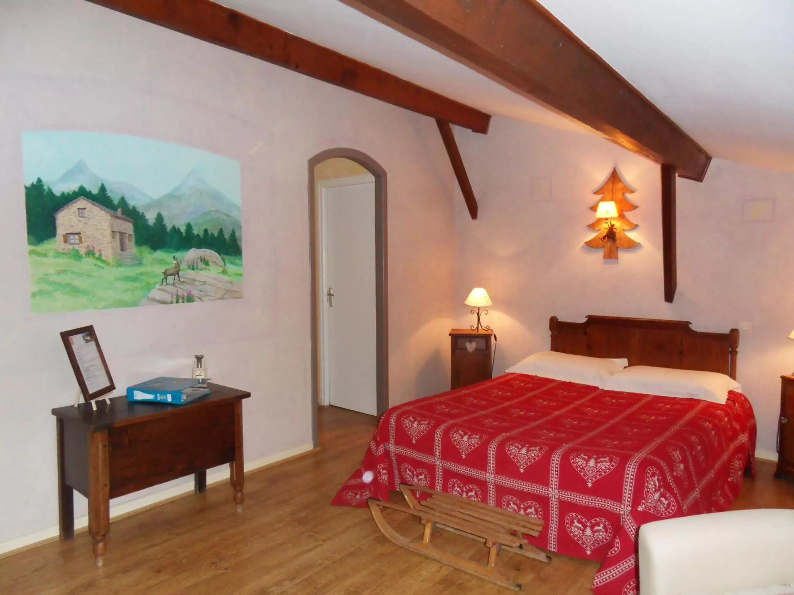 Bedroom, Bed in L'Estapade des Tourelons