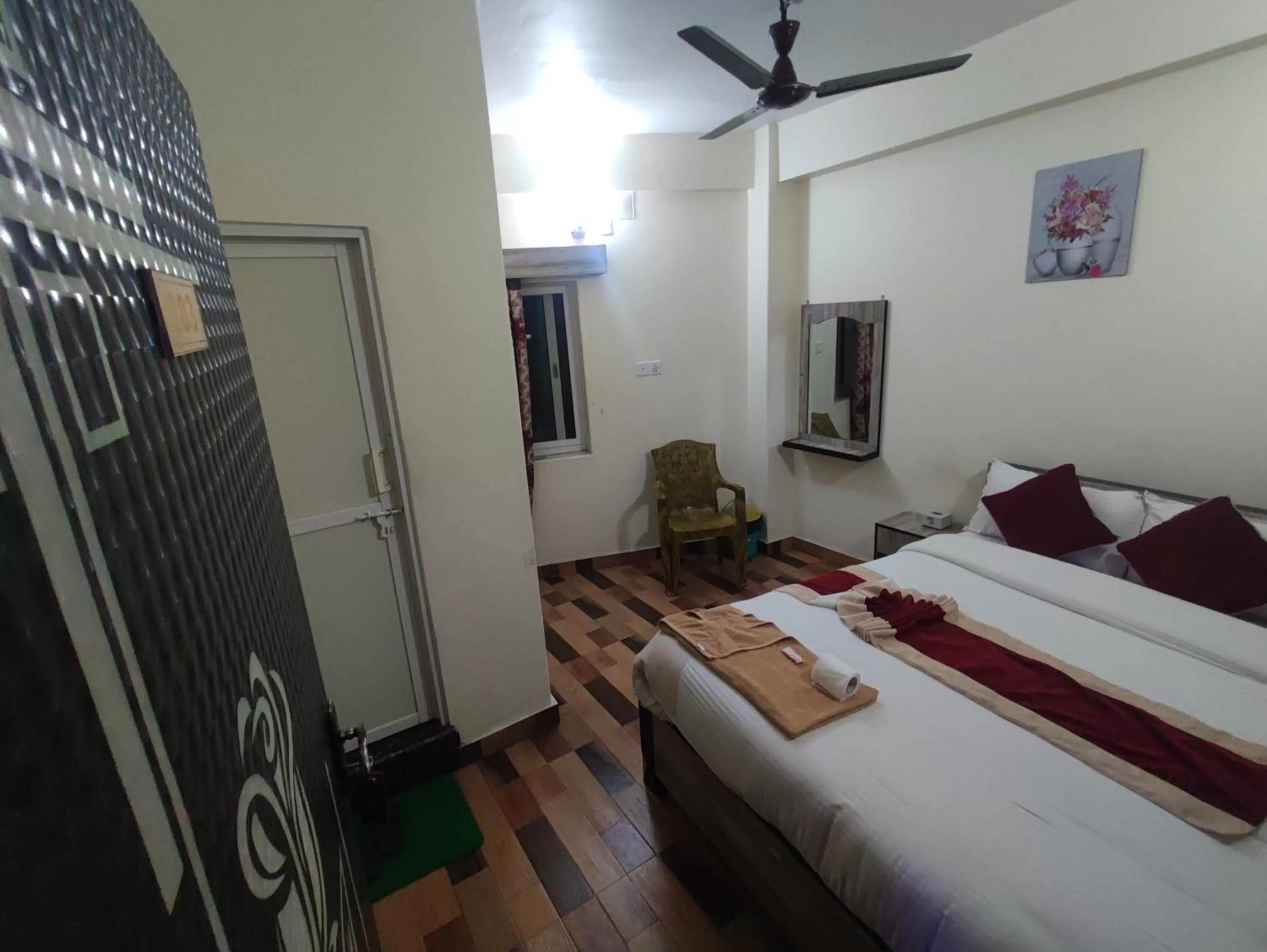 Garden view, Bed in Hotel Kajiinn