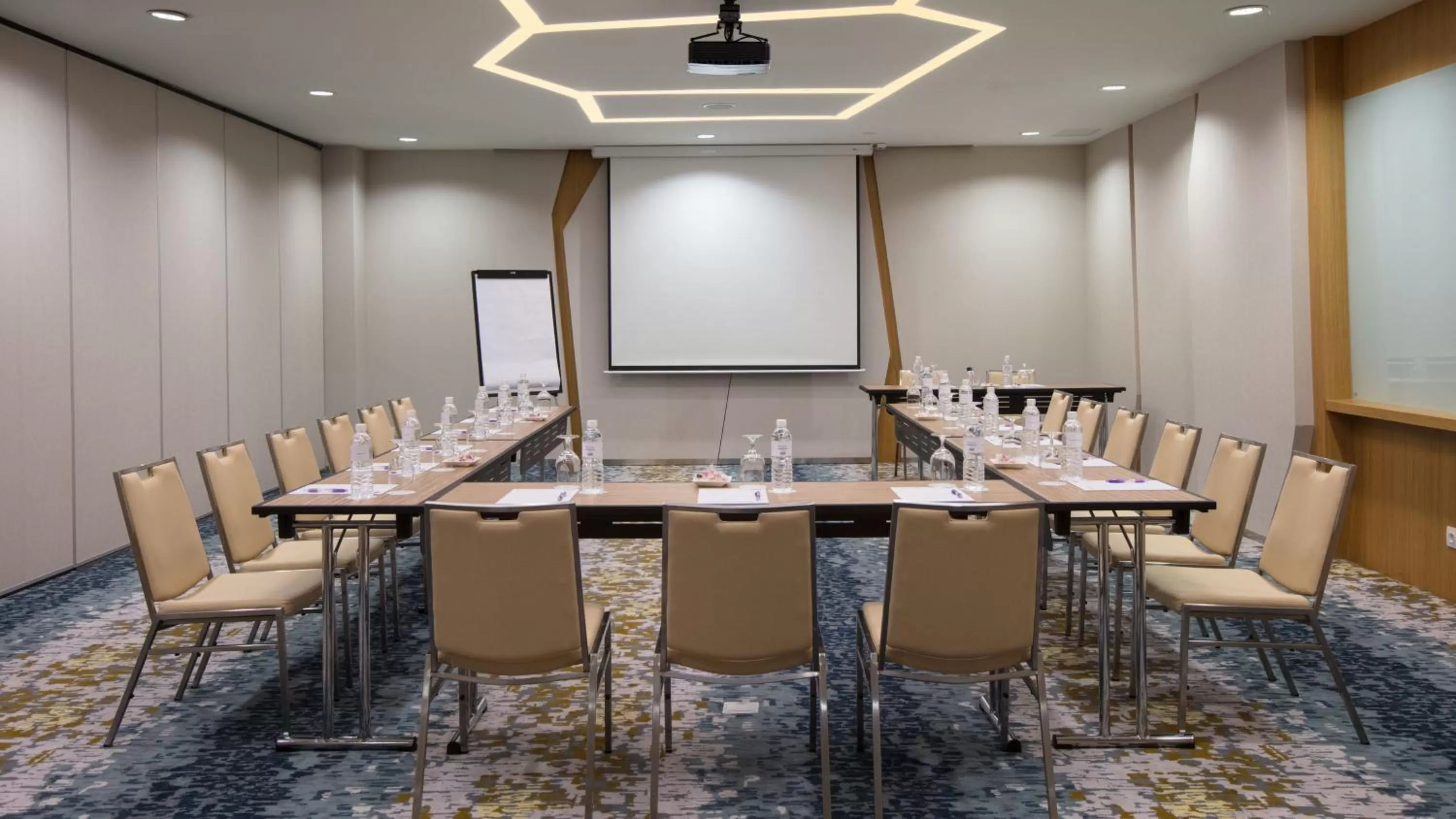 Meeting/conference room in Holiday Inn Resort Baruna Bali by IHG
