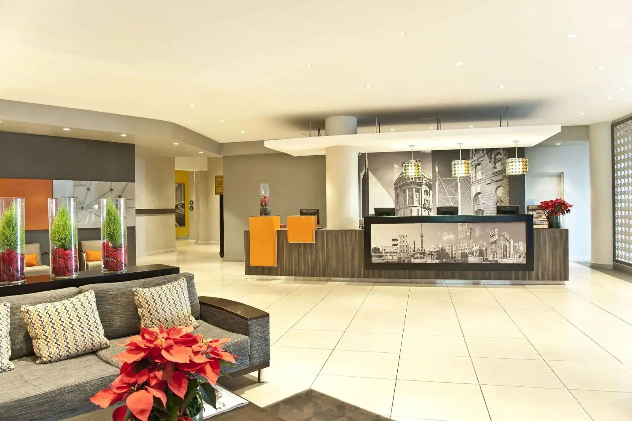 Lobby or reception, Lobby/Reception in Garden Court Milpark