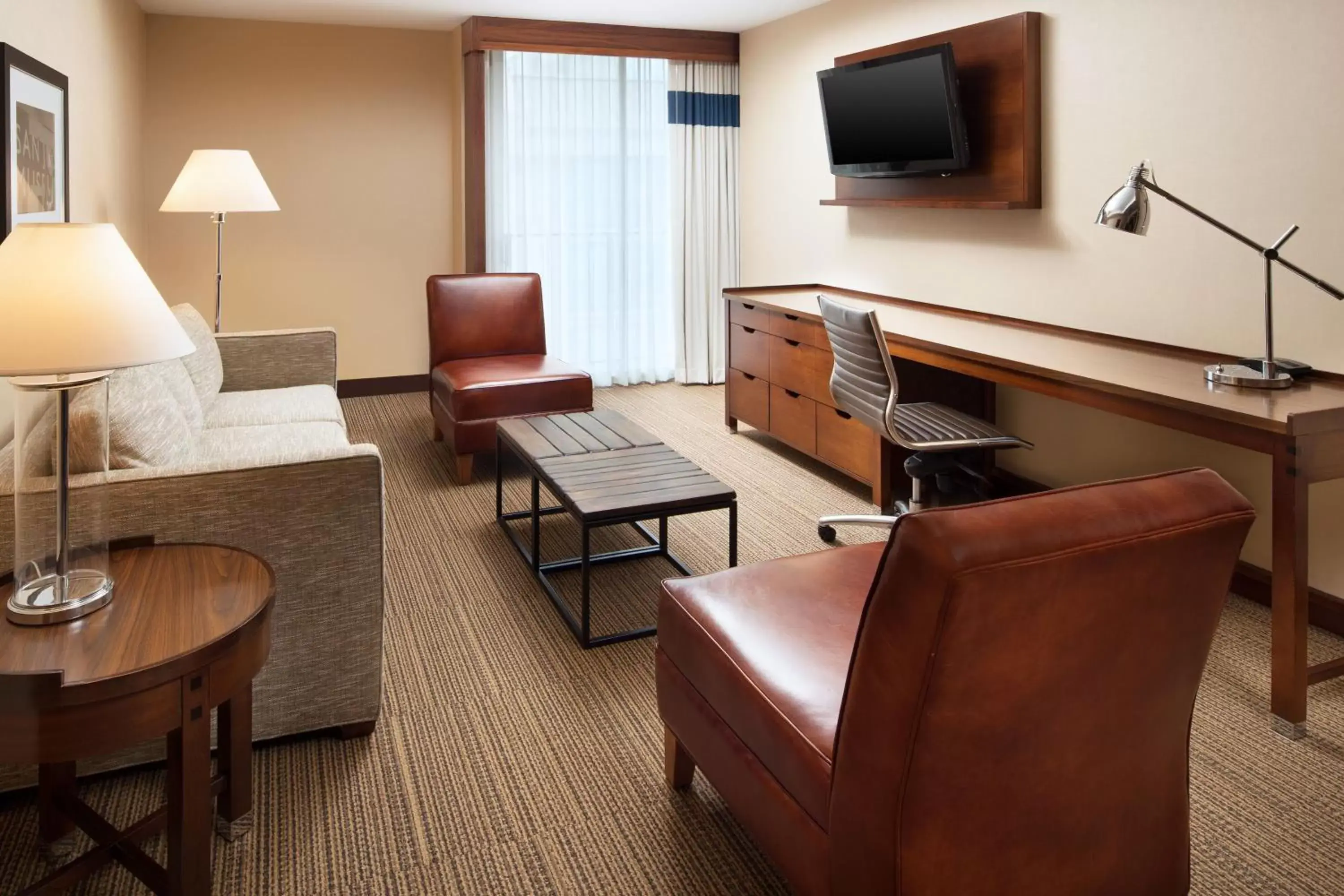 Photo of the whole room, TV/Entertainment Center in Four Points by Sheraton San Jose Airport