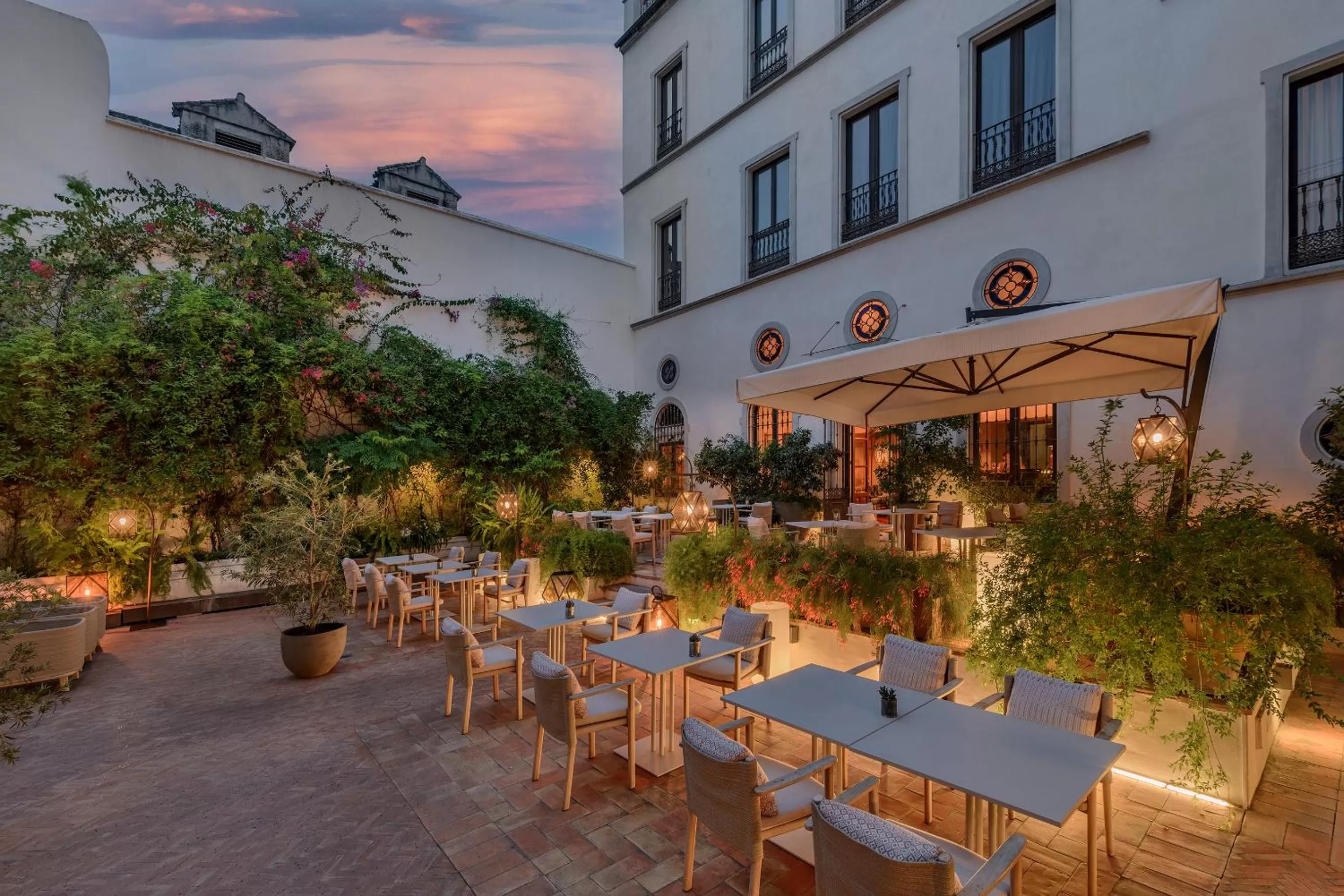 Restaurant/places to eat in CoolRooms Palacio Villapanés 5 GL